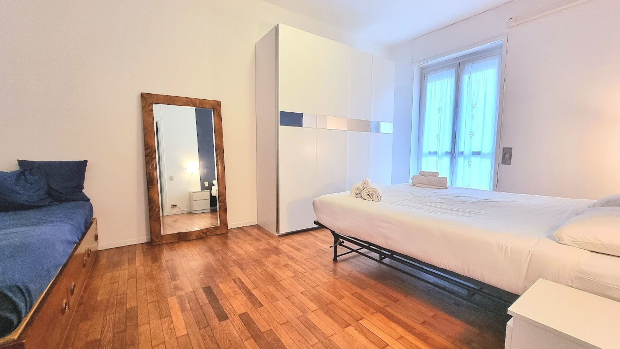 Italianway Milano NewTrilocale Loreto 2+2+1 pax M1 Pasteur