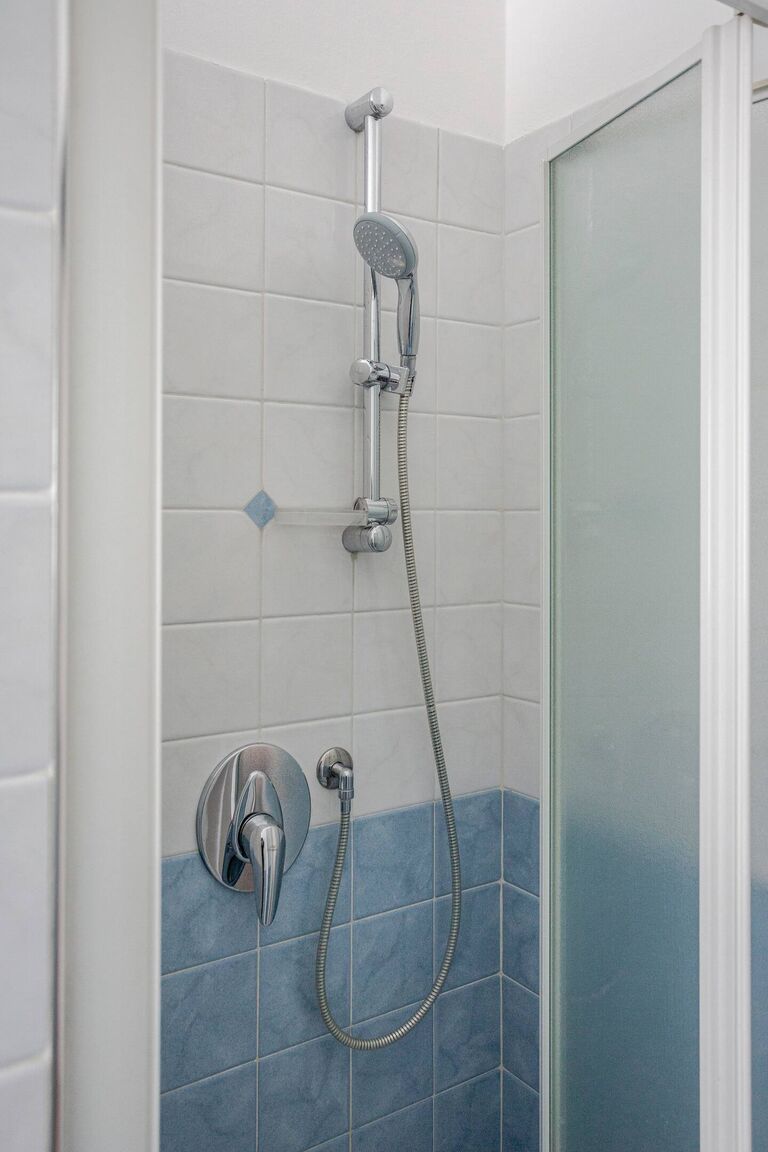 Italianway Milano NewTrilocale Loreto 2+2+1 pax M1 Pasteur