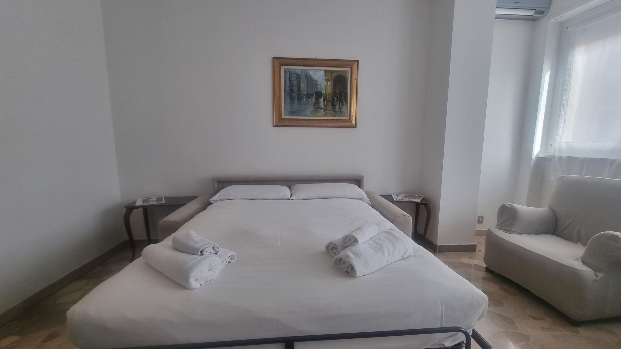 Italianway Milano NewTrilocale Loreto 2+2+1 pax M1 Pasteur