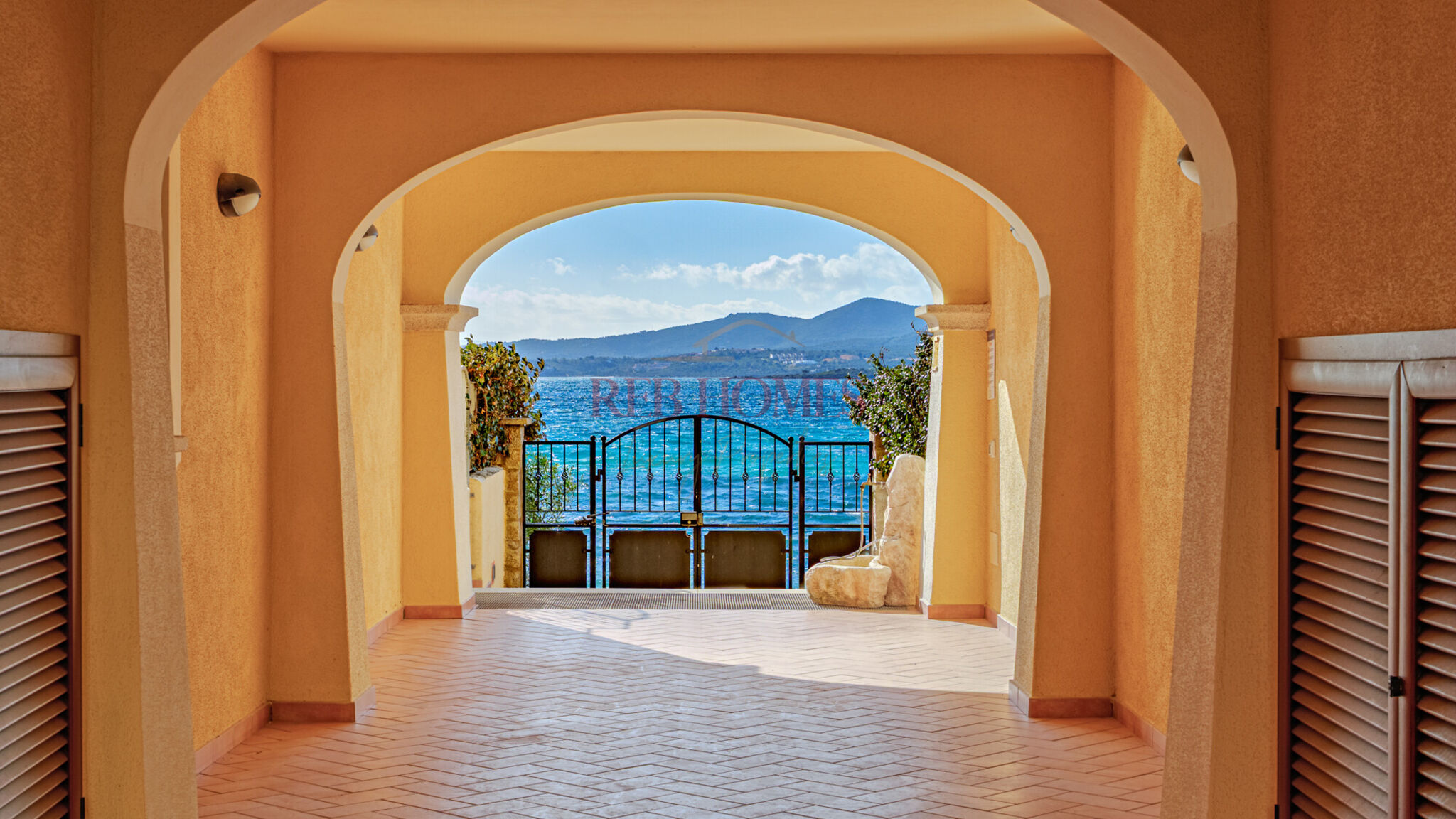 Italianway Golfo Aranci La Porta sul Mare