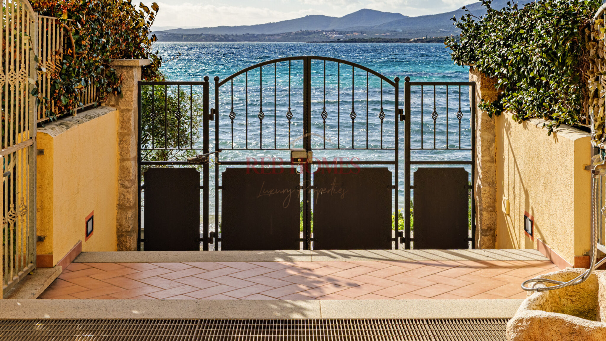 Italianway Golfo Aranci La Porta sul Mare