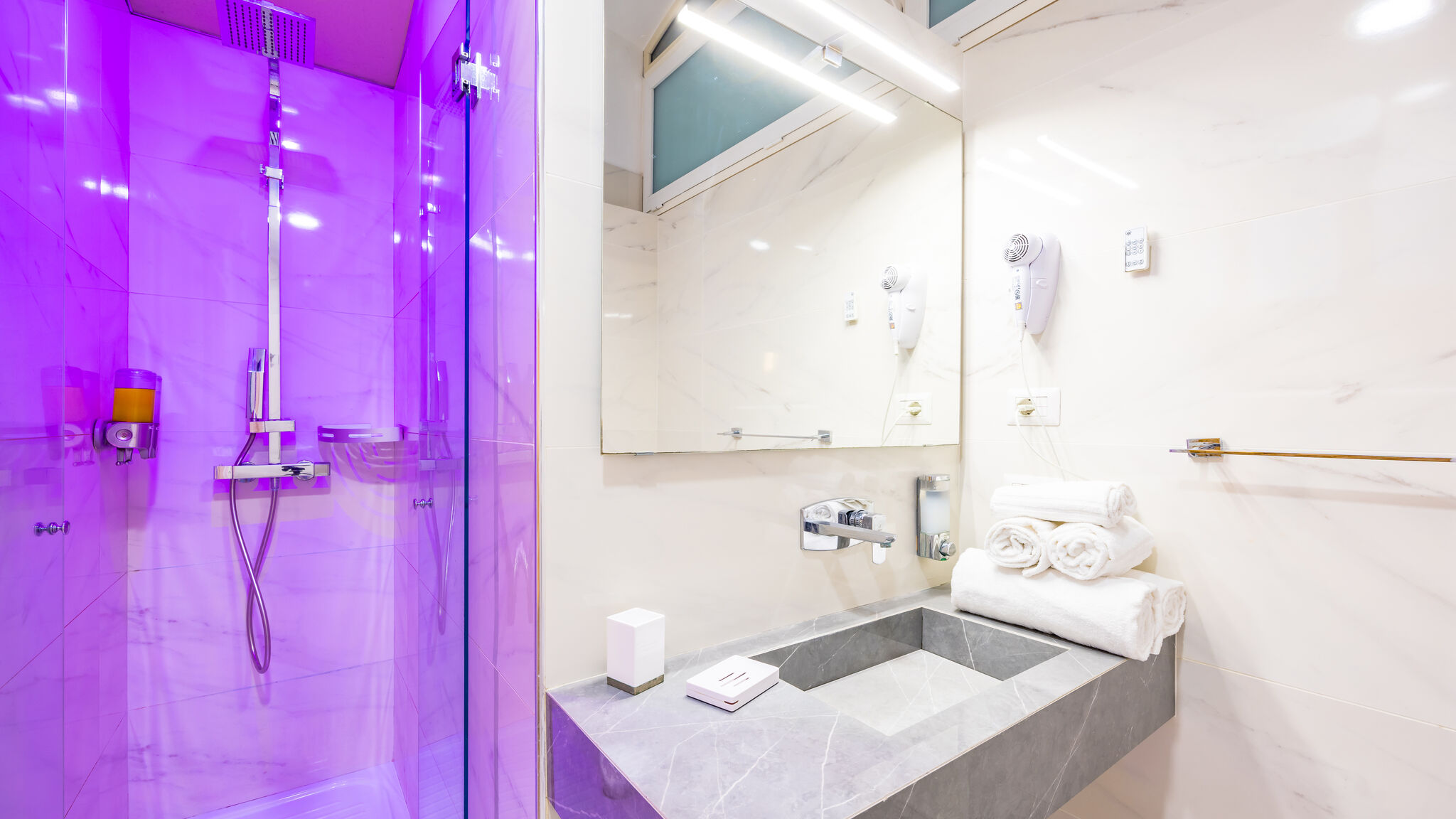 Italianway Napoli Residenza Matilde - Camera 1 "Giallo Tufo"