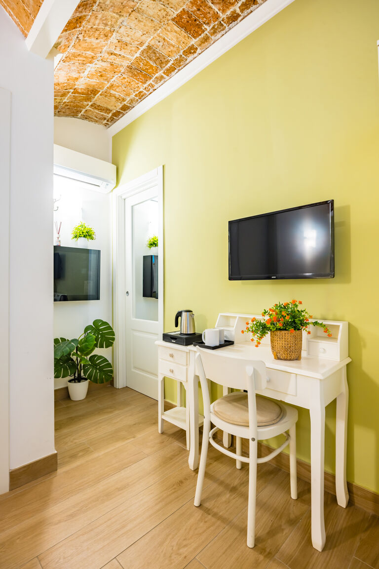 Italianway Napoli Residenza Matilde - Camera 2 "Verde Mediterraneo"