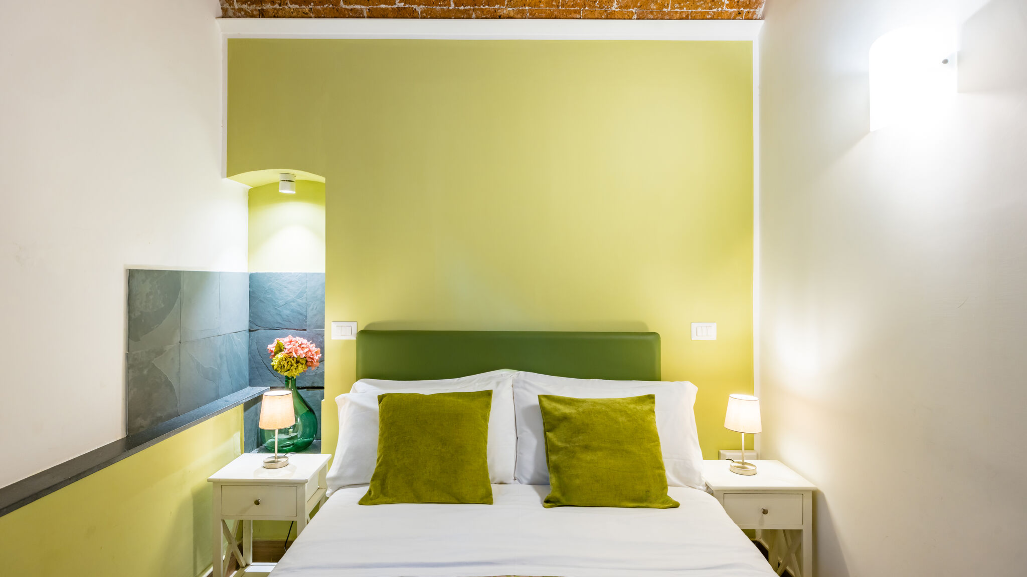 Italianway Napoli Residenza Matilde - Camera 2 "Verde Mediterraneo"