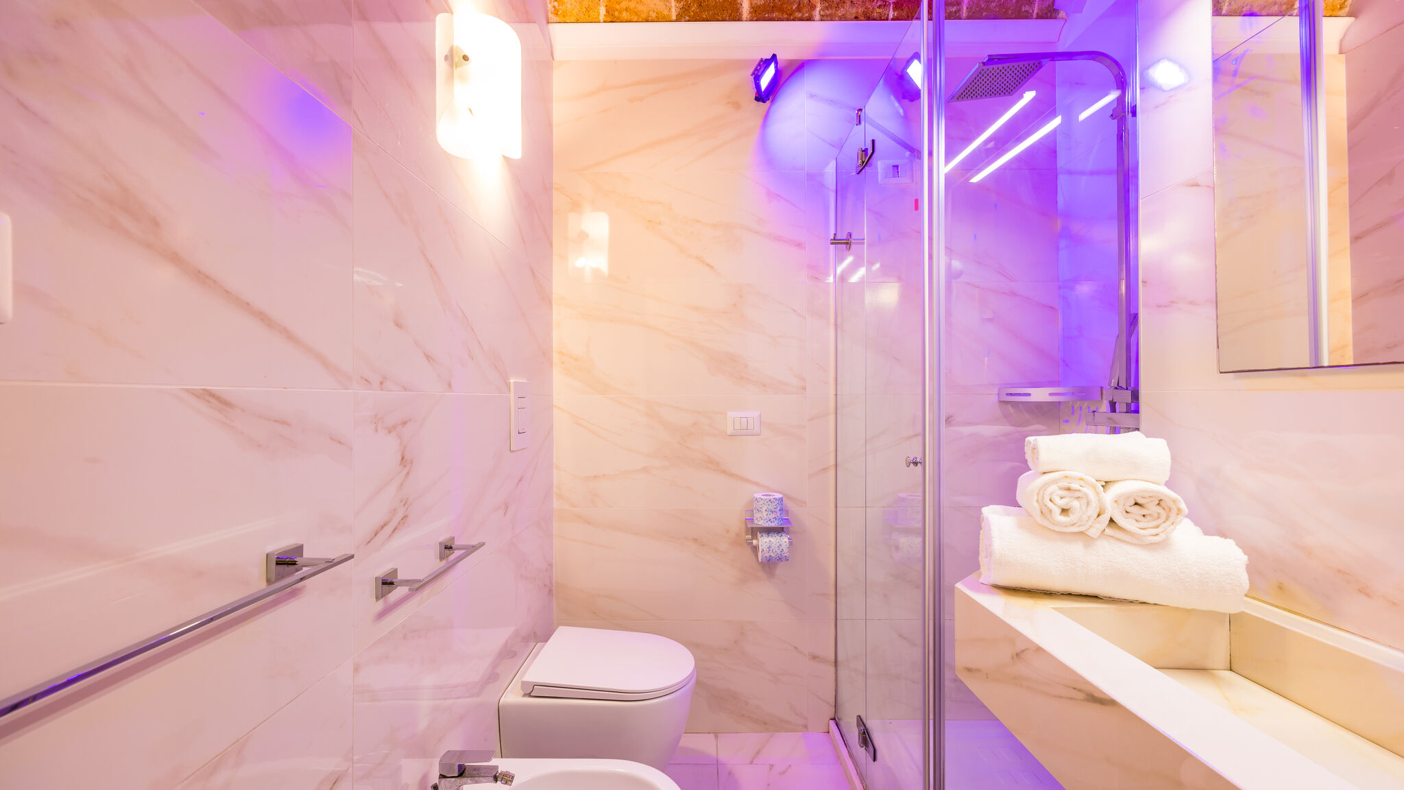 Italianway Napoli Residenza Matilde - Camera 2 "Verde Mediterraneo"