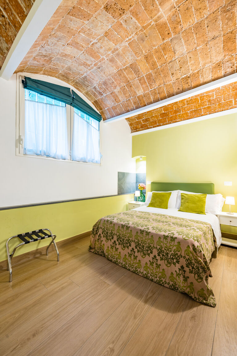 Italianway Napoli Residenza Matilde - Camera 2 "Verde Mediterraneo"