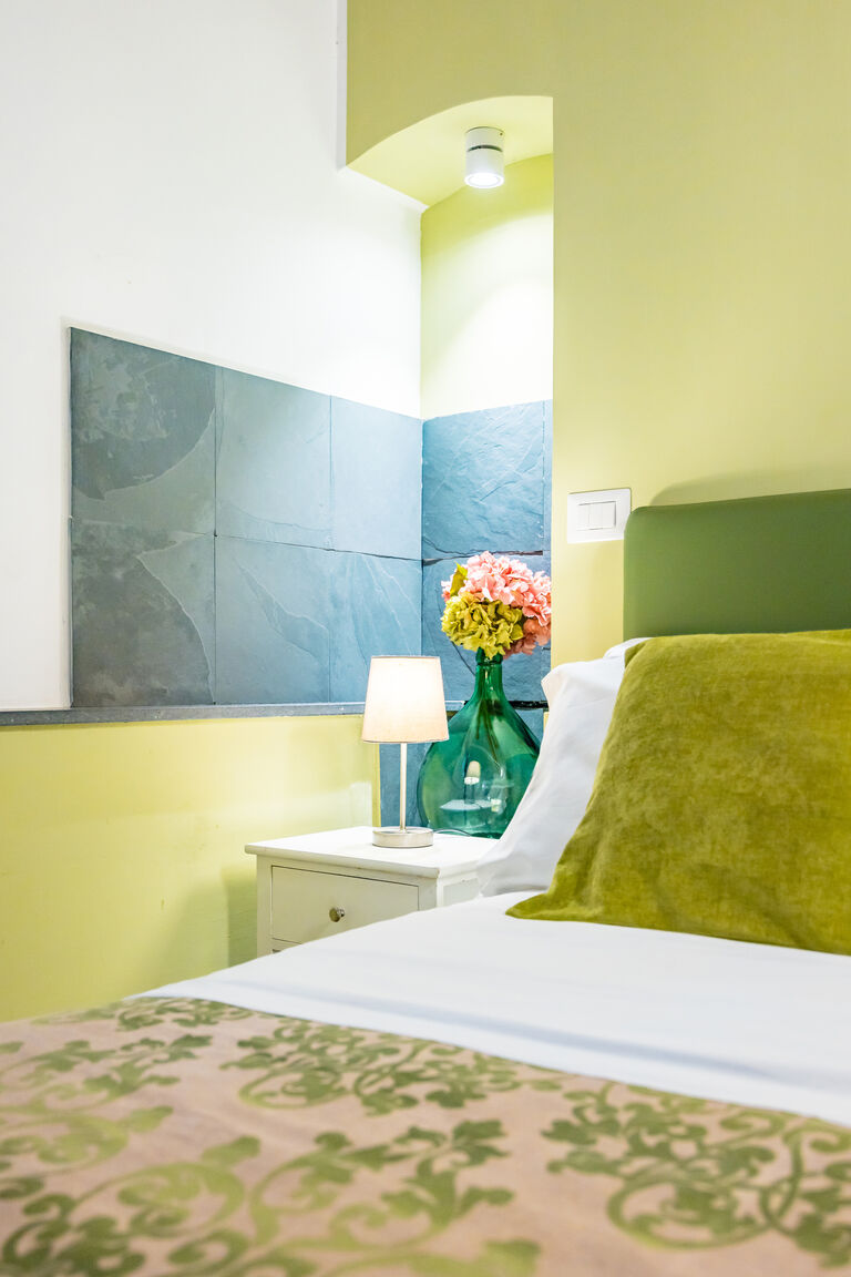 Italianway Napoli Residenza Matilde - Camera 2 "Verde Mediterraneo"