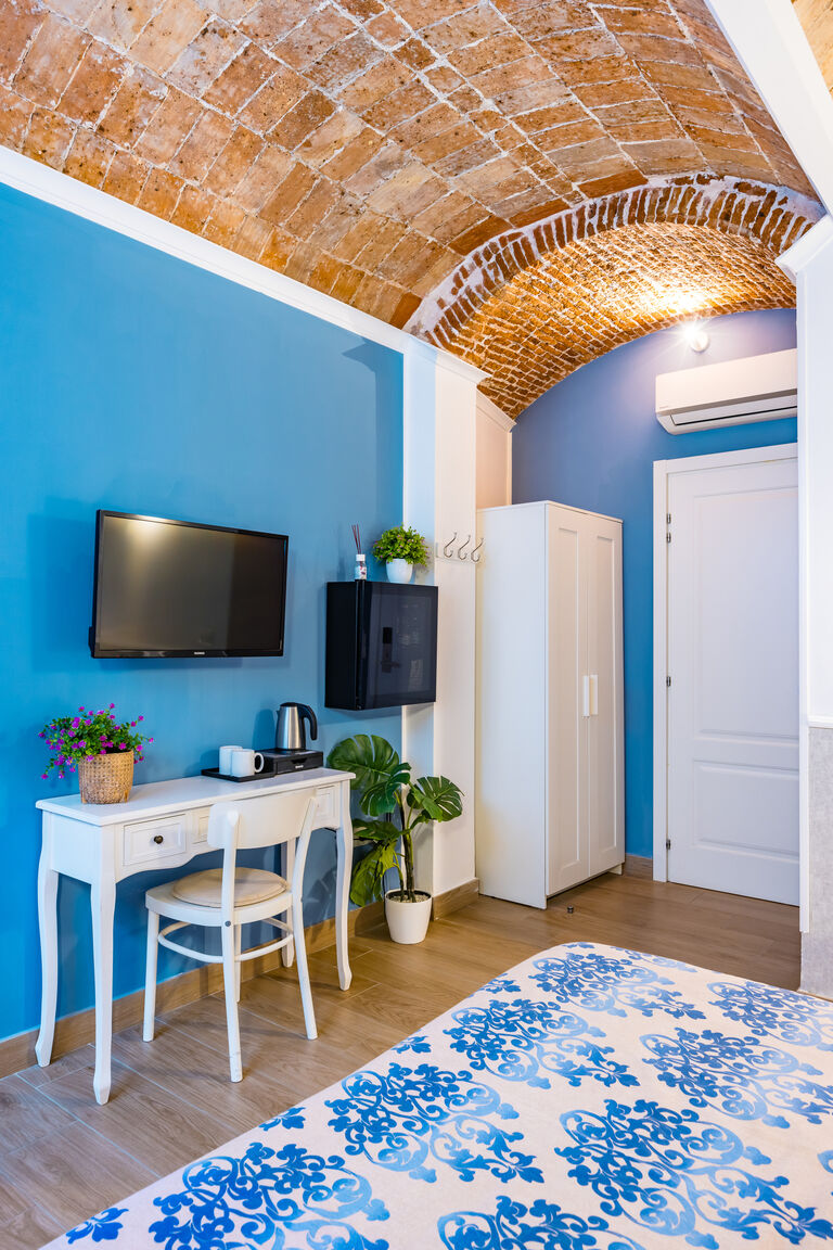 Italianway Napoli Residenza Matilde - Camera 3 "Azzurro Mare"