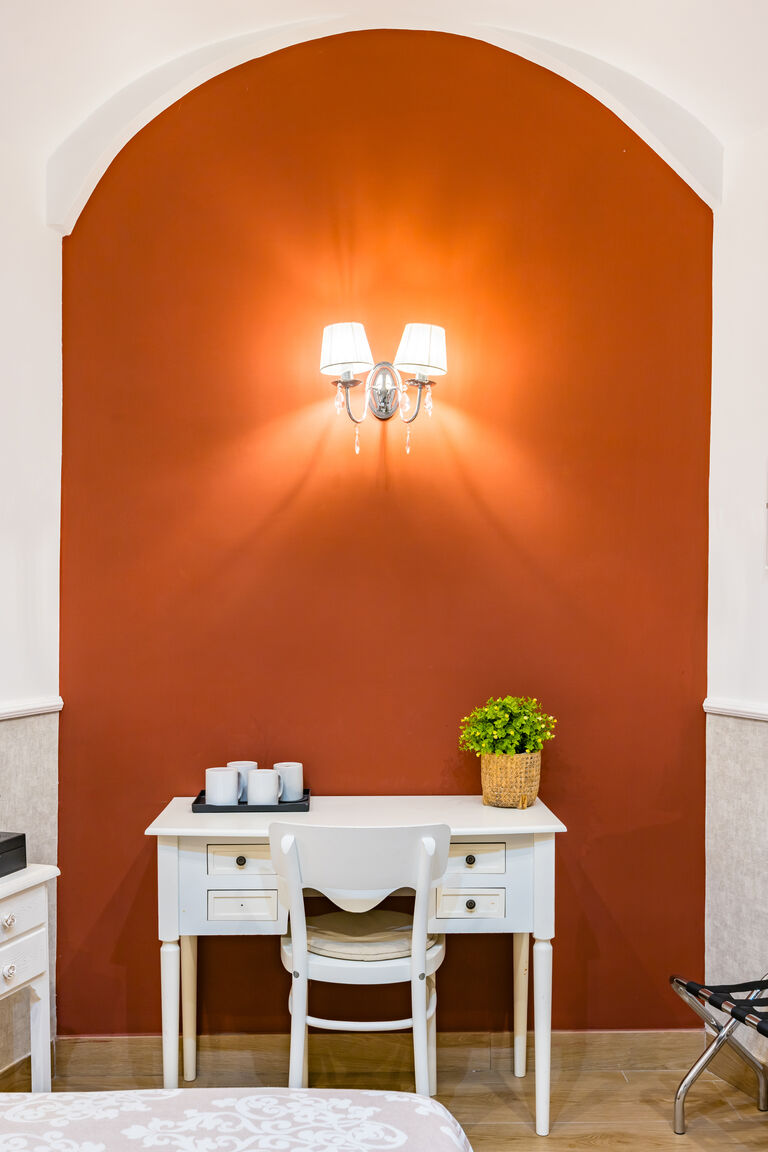 Italianway Napoli Residenza Matilde - Camera 6 "Rosso Lava"