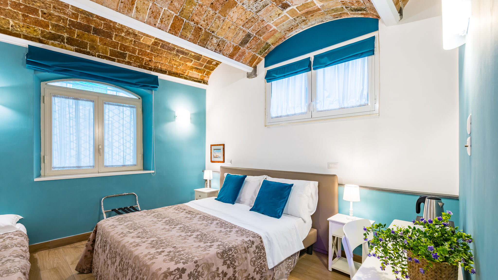 Italianway Napoli Residenza Matilde - Camera 5 "Verde Sirena"