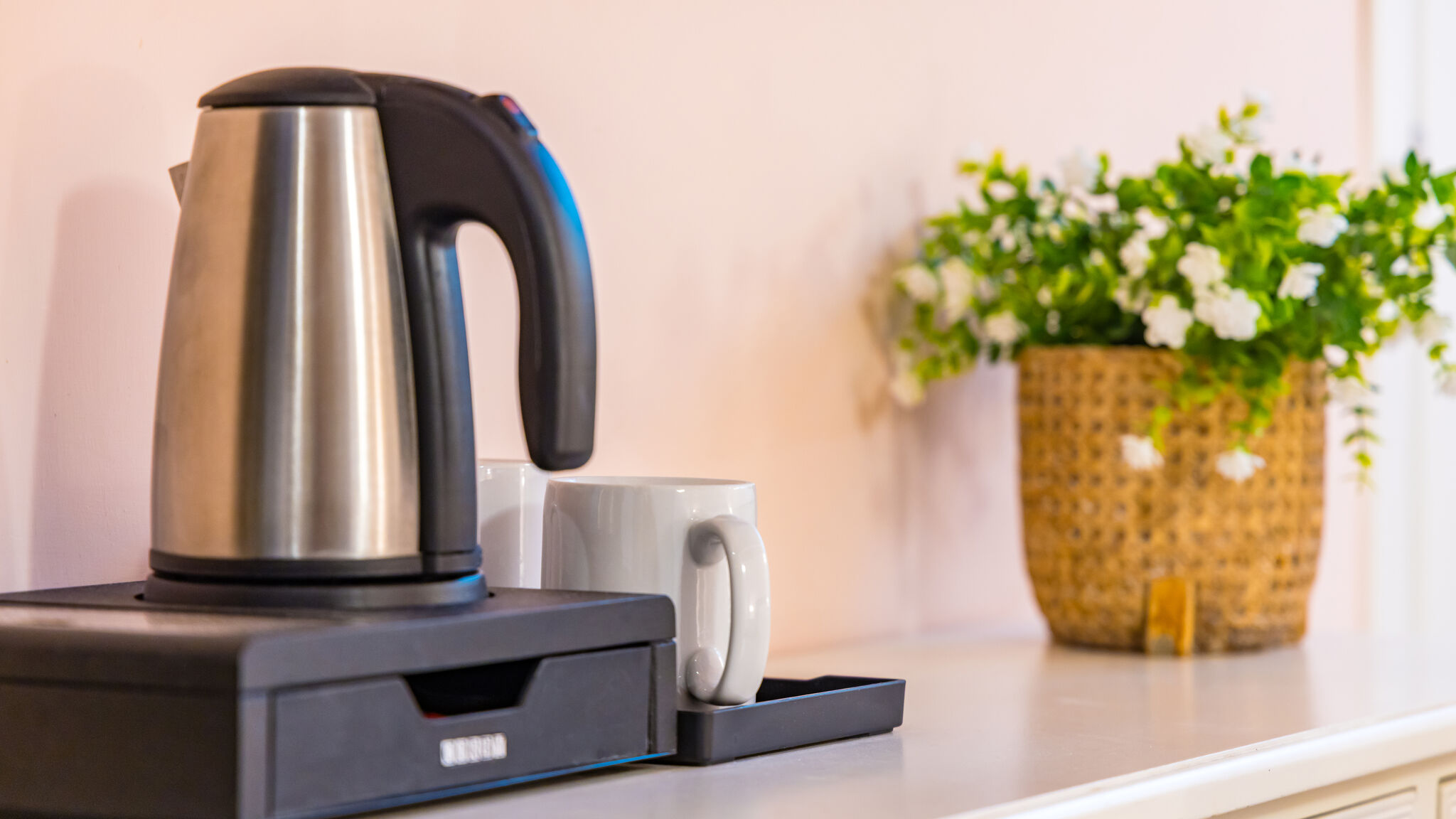 Italianway Napoli Residenza Matilde - Camera 4 "Rosa Antico"