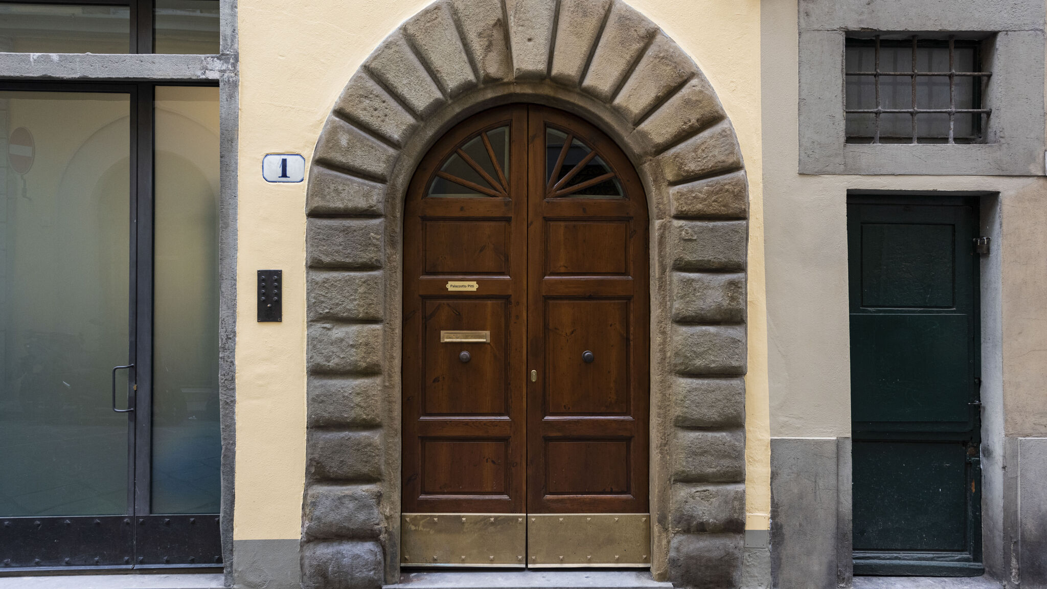 Italianway Firenze Palazzotto Pitti C Raffaello