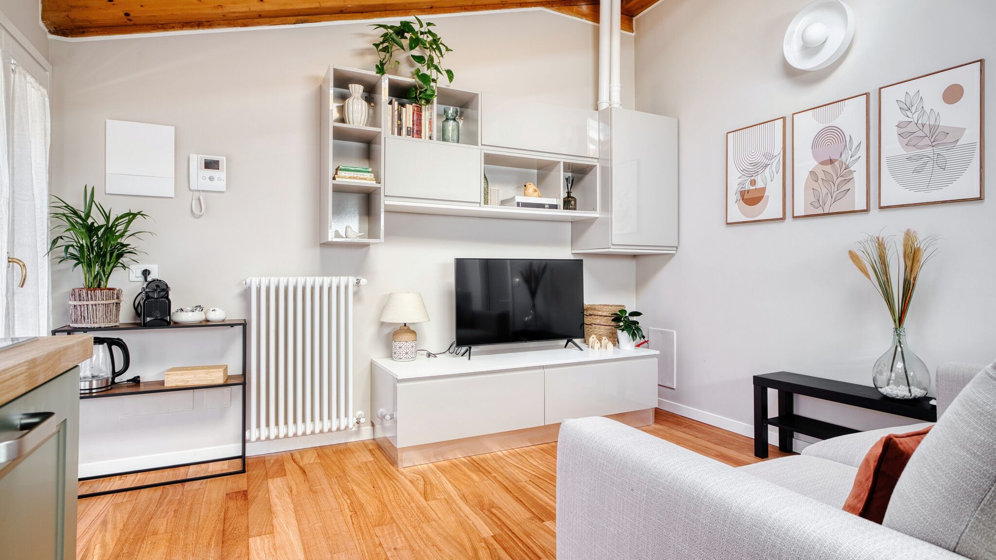 Italianway Milano Pezzotti 12 design apt in the city center