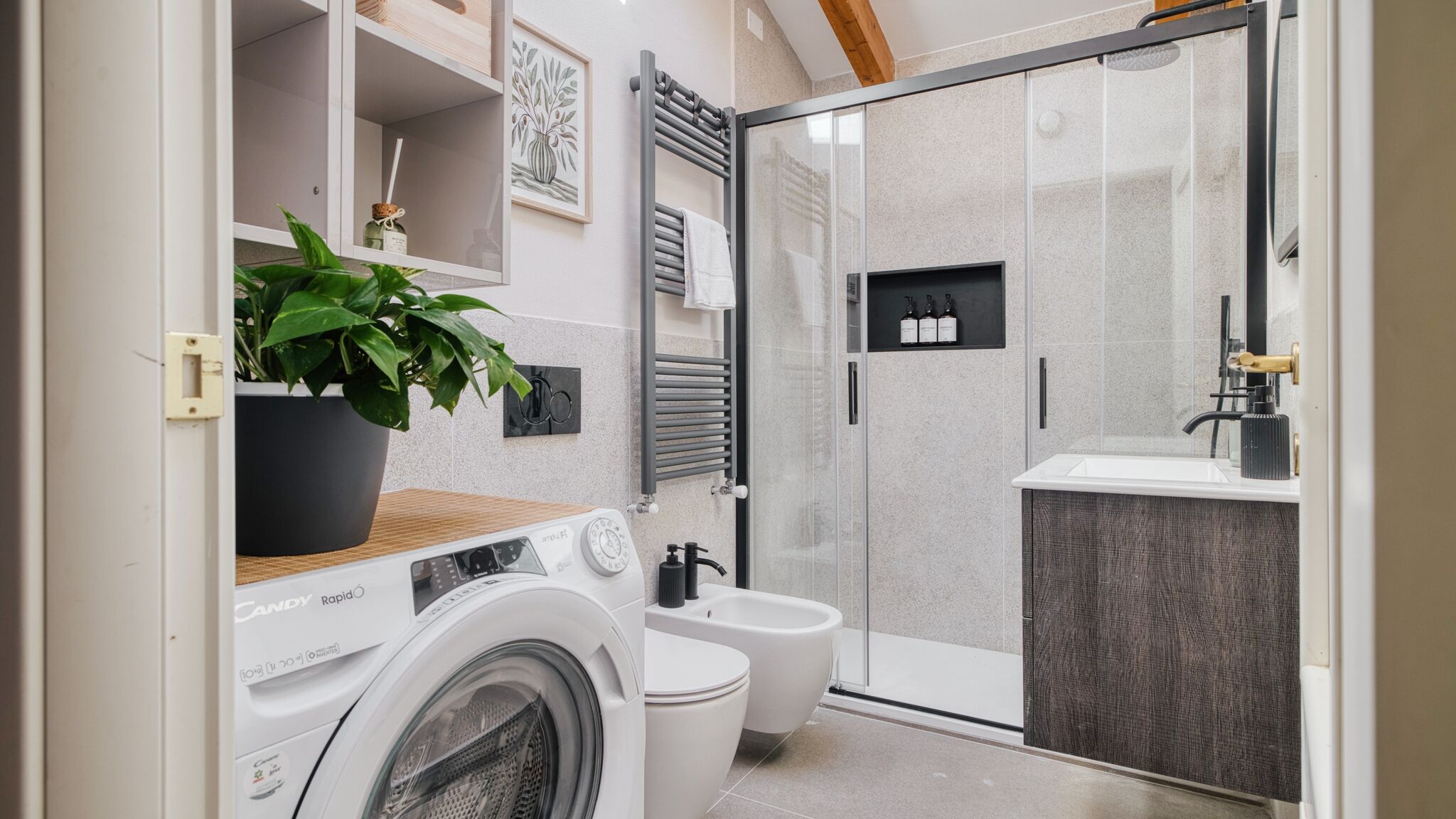 Italianway Milano Pezzotti 12 design apt in the city center