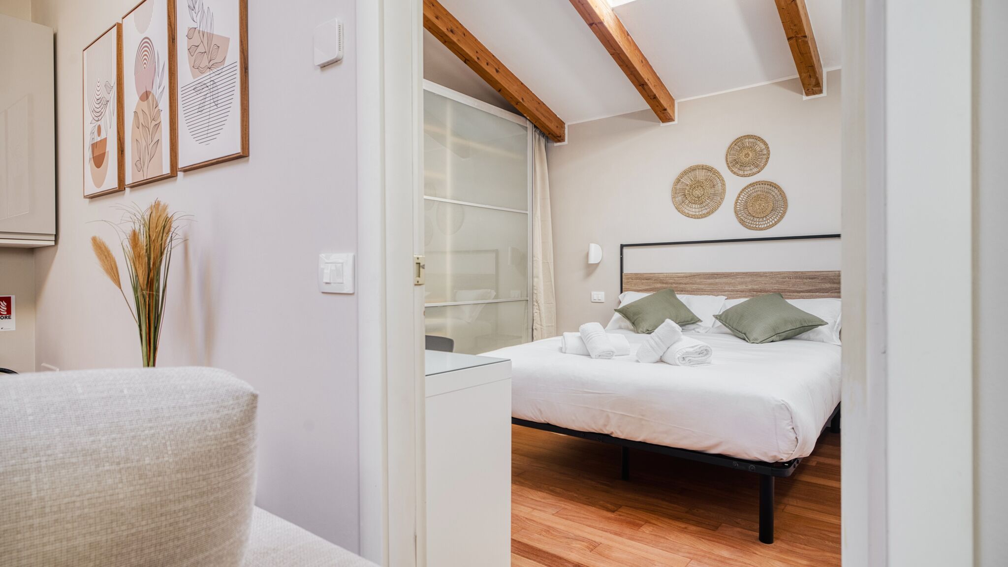 Italianway Milano Pezzotti 12 design apt in the city center