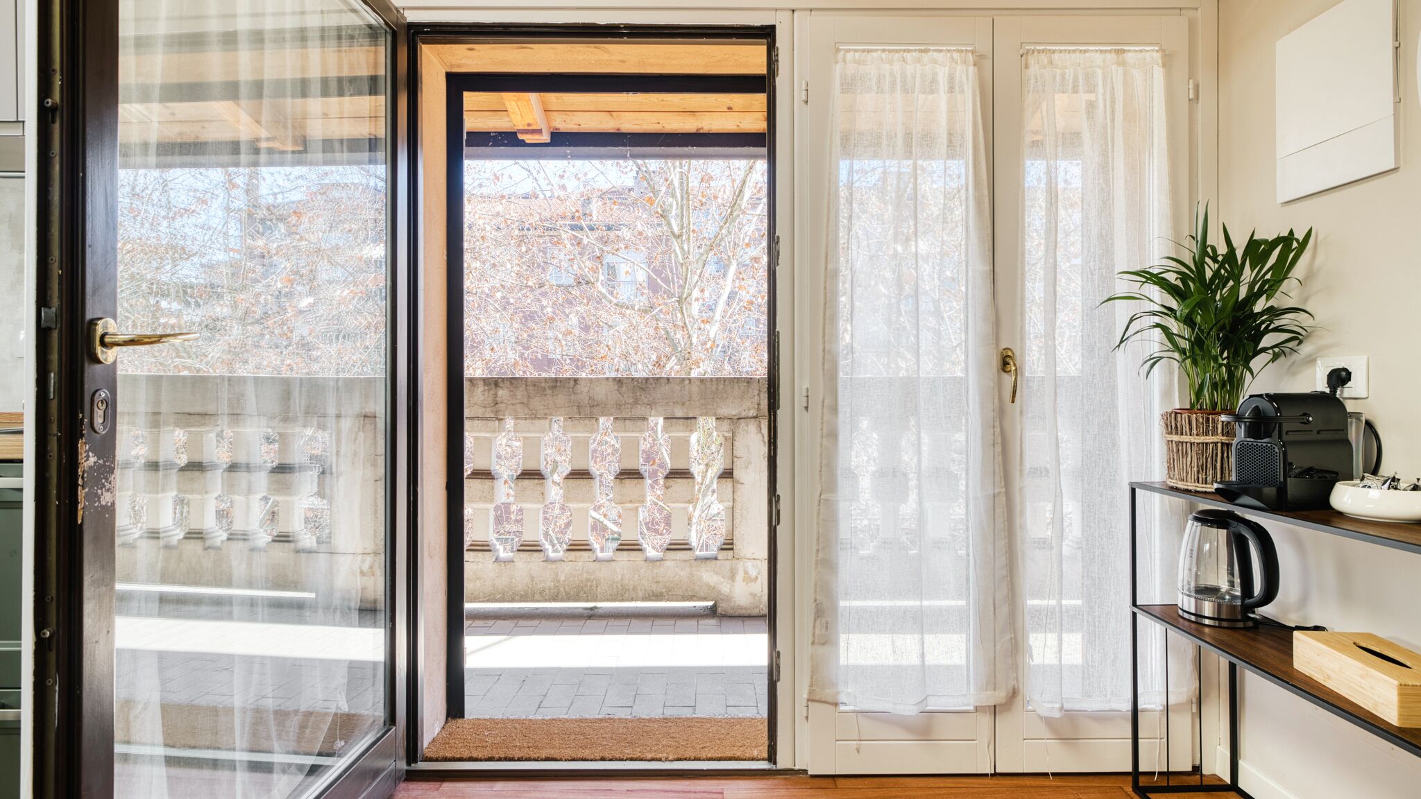 Italianway Milano Pezzotti 12 design apt in the city center