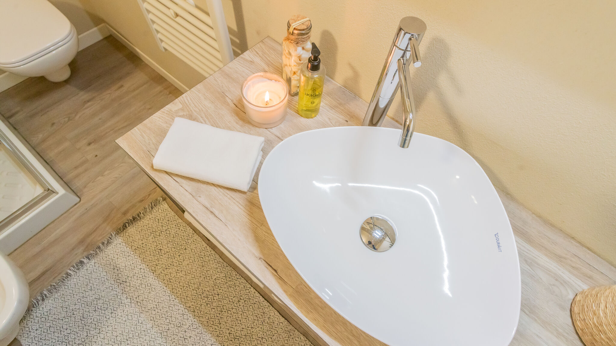 Italianway Como Romantic Escape city centre with Jacuzzi & Parking