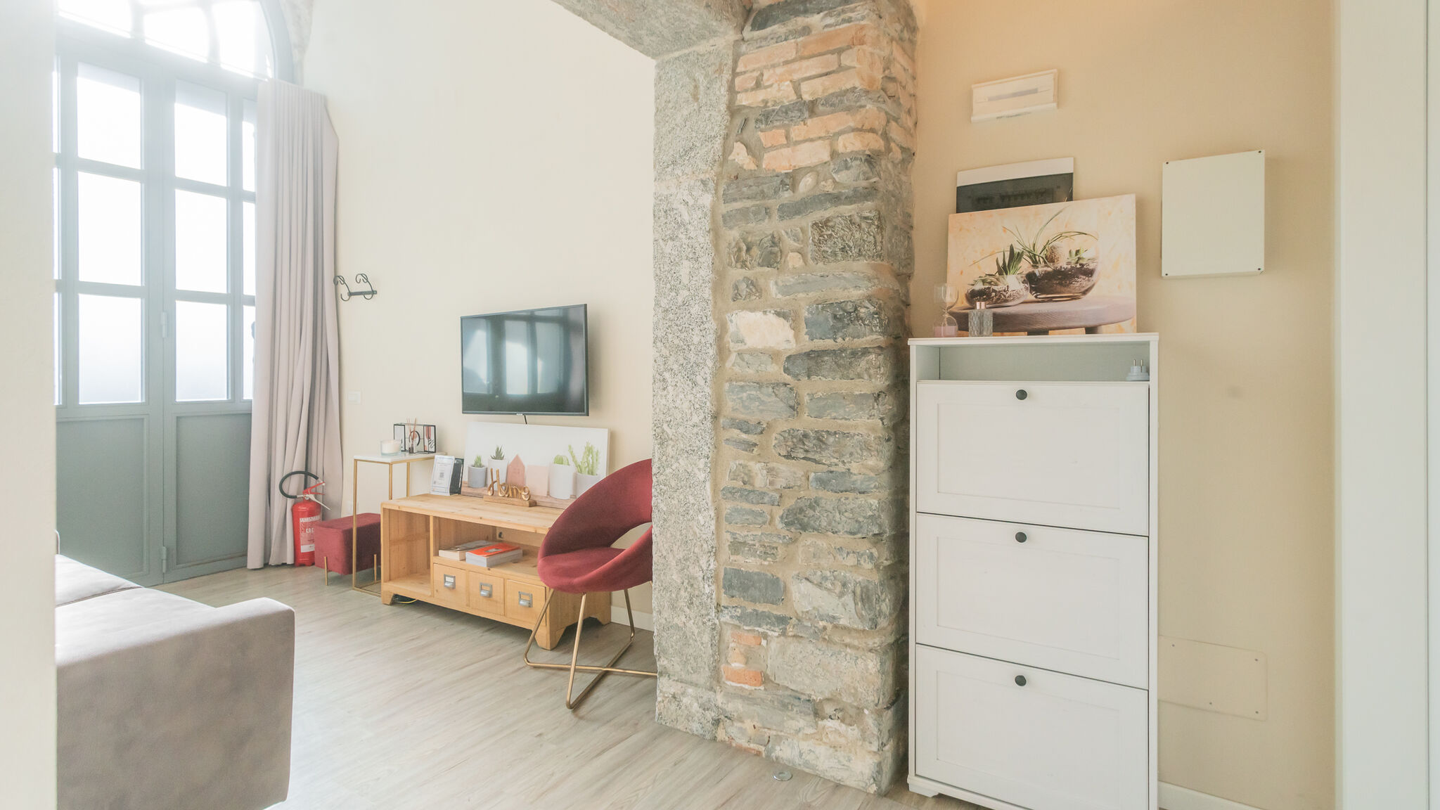 Italianway Como Romantic Escape city centre with Jacuzzi & Parking