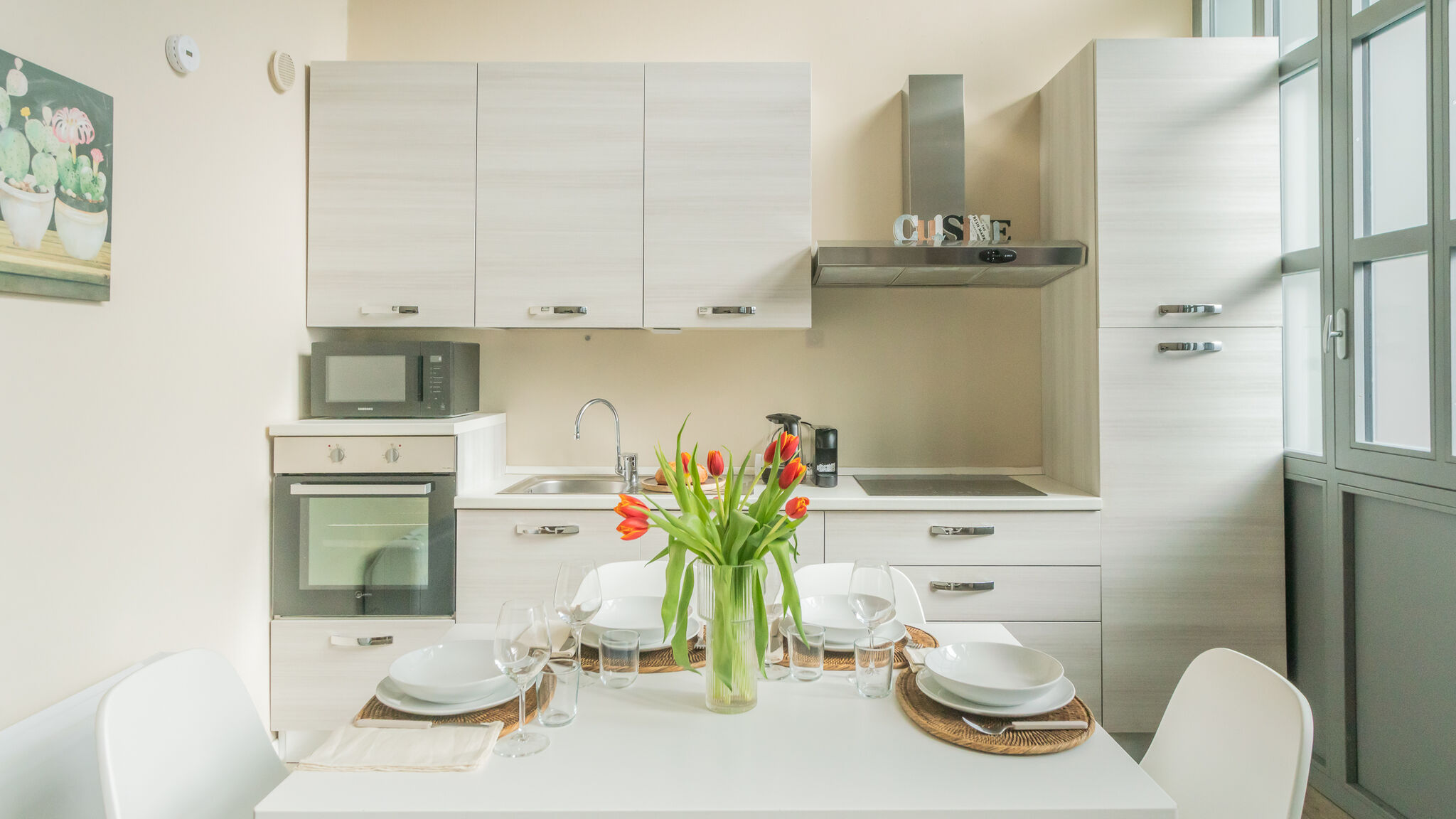 Italianway Como Romantic Escape city centre with Jacuzzi & Parking