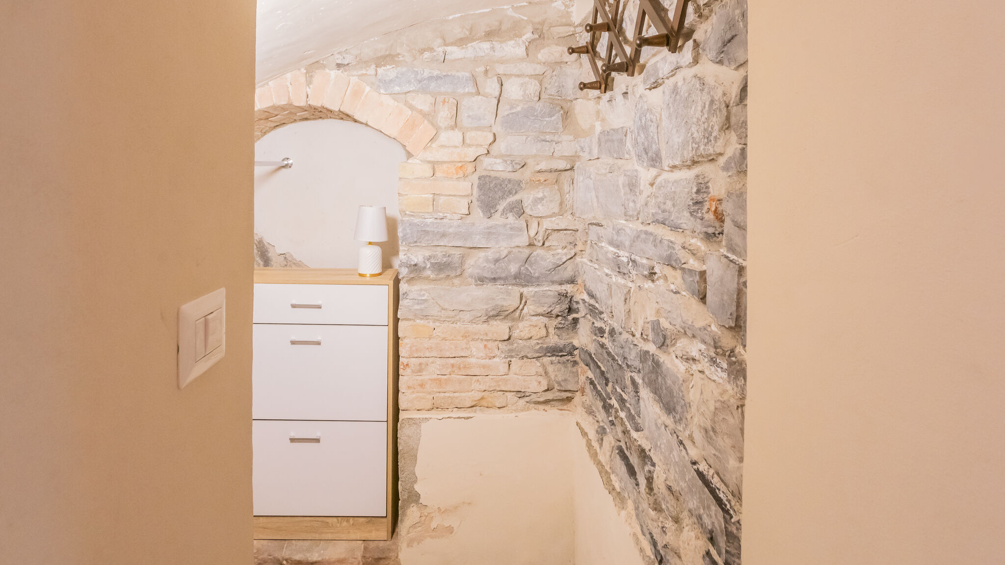 Italianway Como Romantic Escape city centre with Jacuzzi & Parking