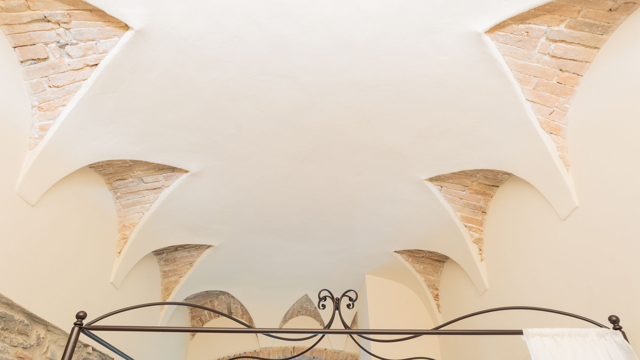 Italianway Como Romantic Escape city centre with Jacuzzi & Parking