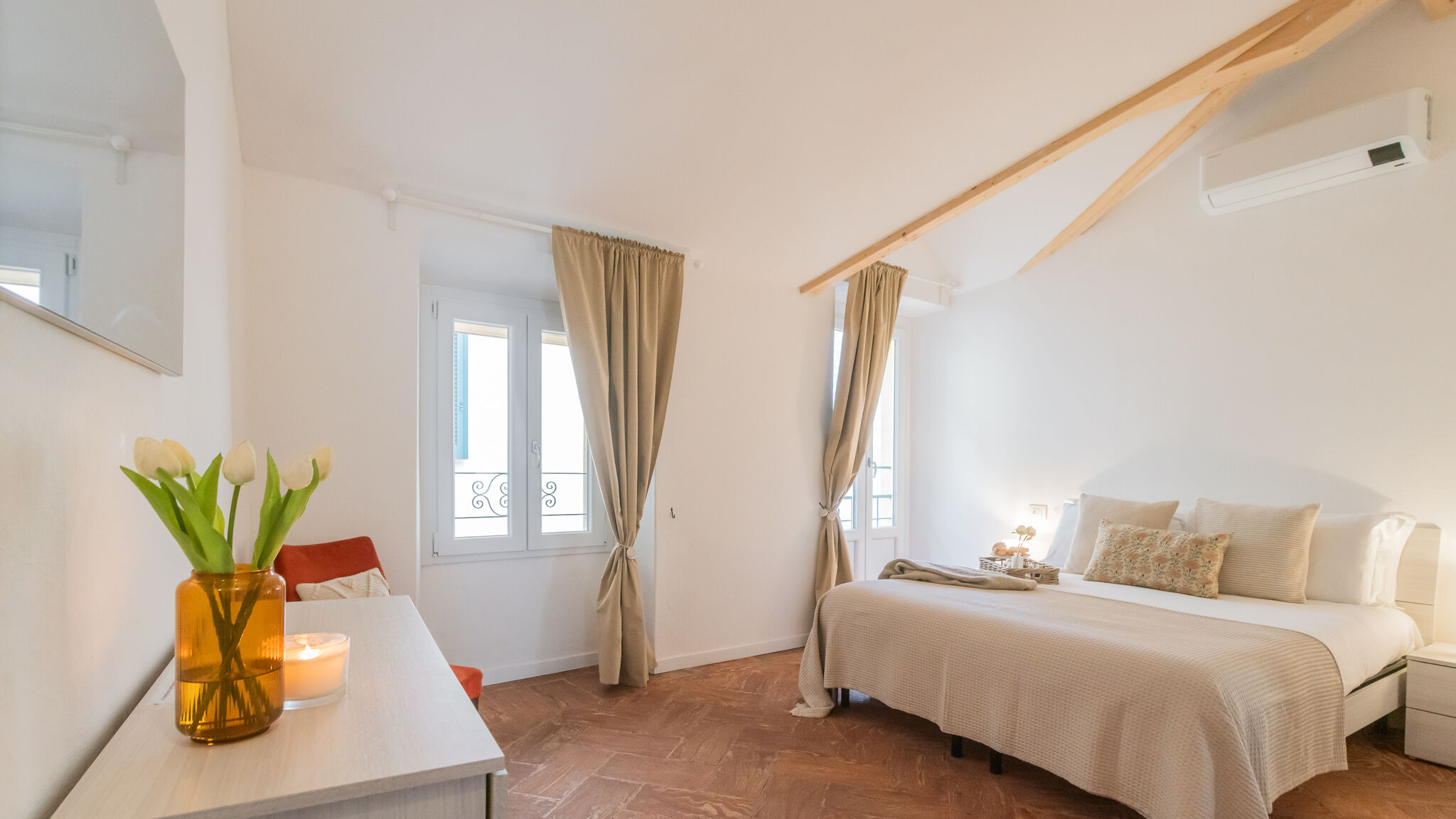 Italianway Torno La Finestra Sul Molo