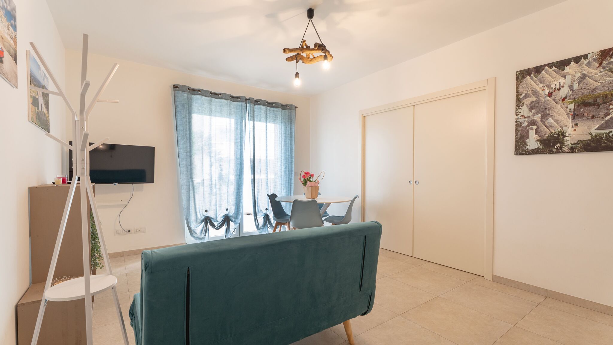 MONHOLIDAY - ospitalità e servizi per il turismo Monopoli Alba di mare by Monholiday