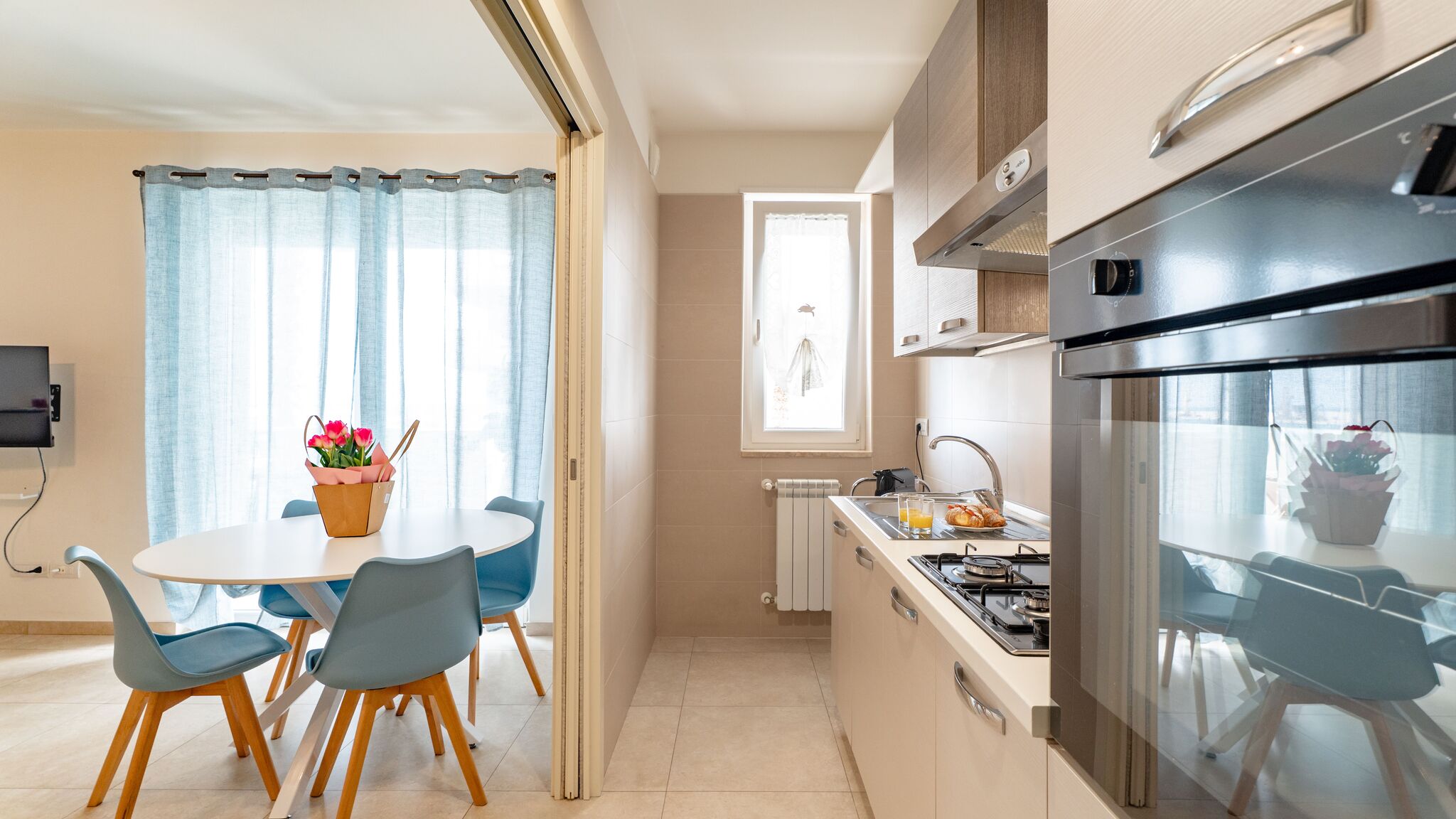 MONHOLIDAY - ospitalità e servizi per il turismo Monopoli Alba di mare by Monholiday