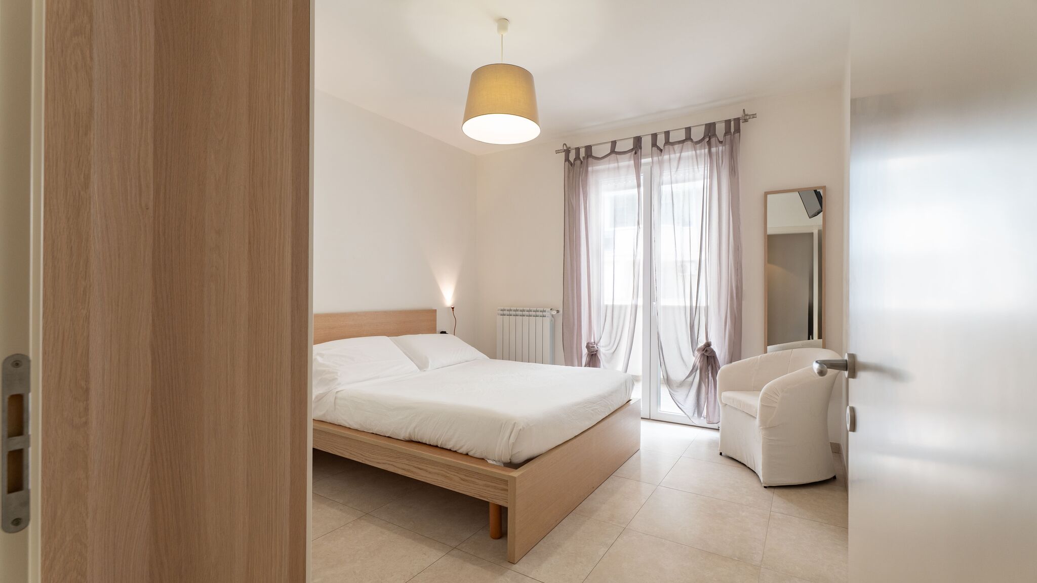 MONHOLIDAY - ospitalità e servizi per il turismo Monopoli Alba di mare by Monholiday