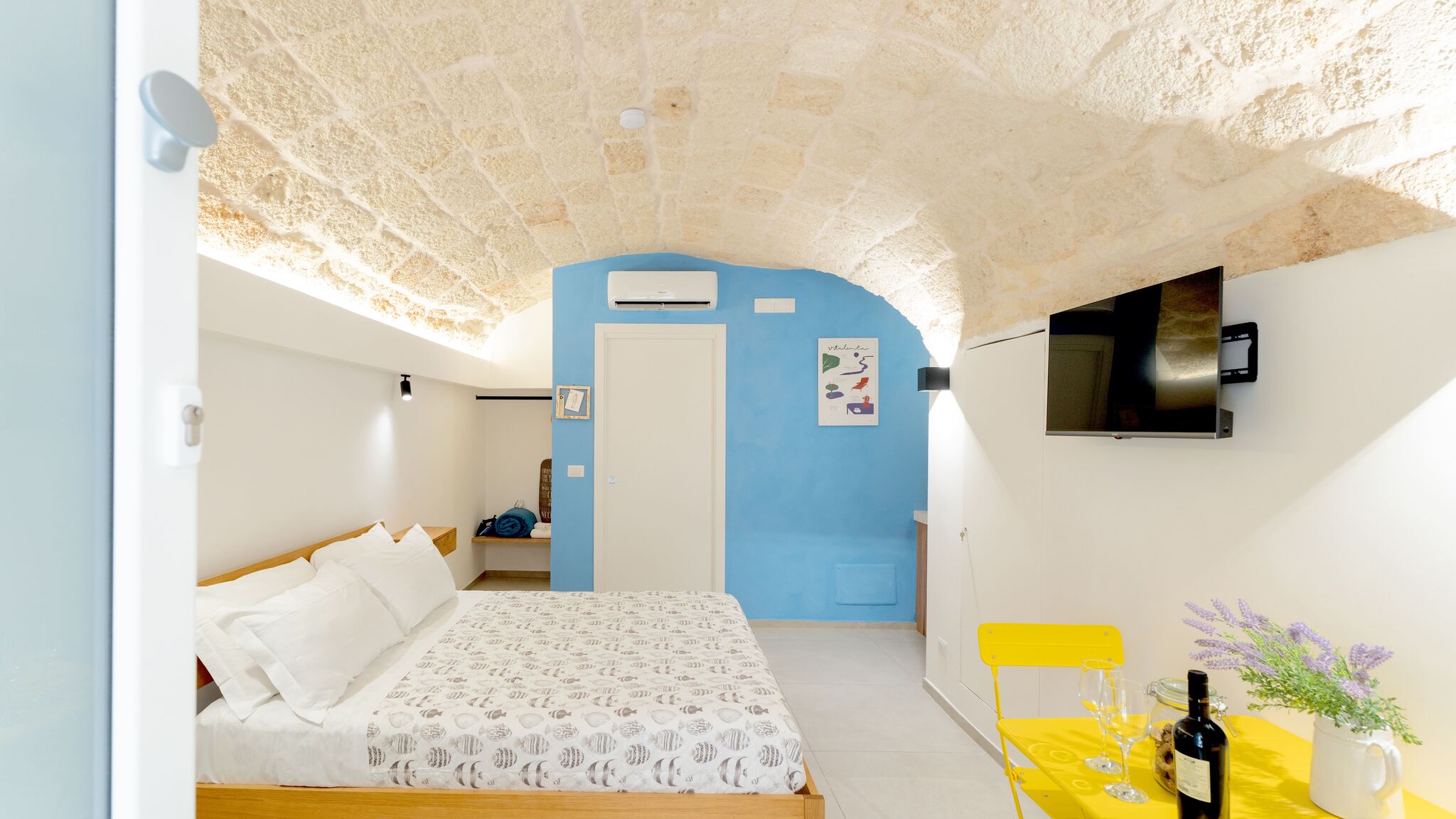 MONHOLIDAY - ospitalità e servizi per il turismo Monopoli Vico Mimì by MONHOLIDAY