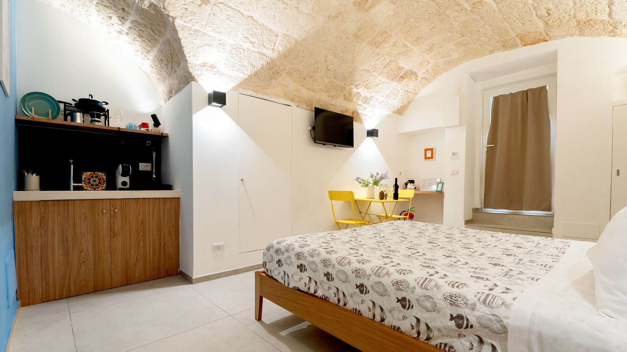 MONHOLIDAY - ospitalità e servizi per il turismo Monopoli Vico Mimì by MONHOLIDAY