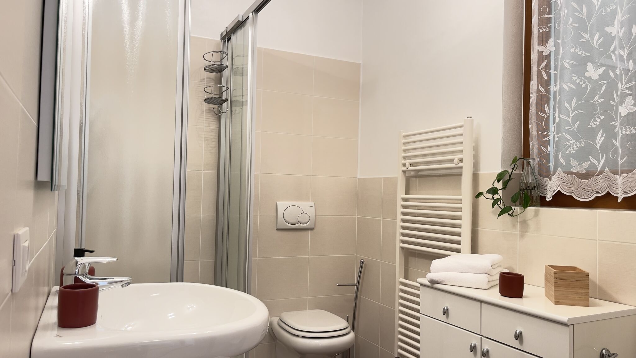 Italianway Sirmione Luminoso Appartamento con piscina al secondo piano