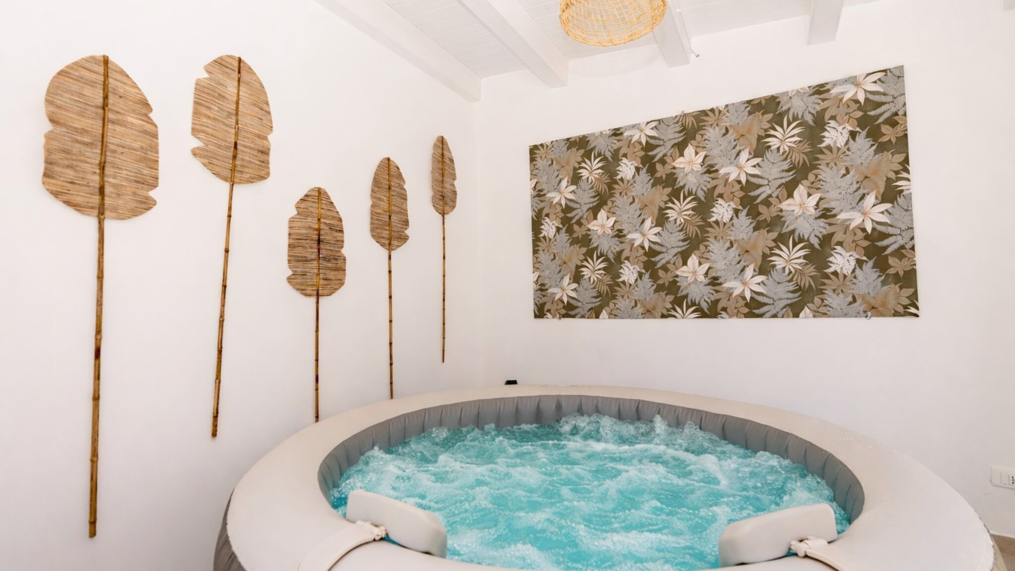 Italianway Ispica Villa Aman piscina e jacuzzi riscaldata 