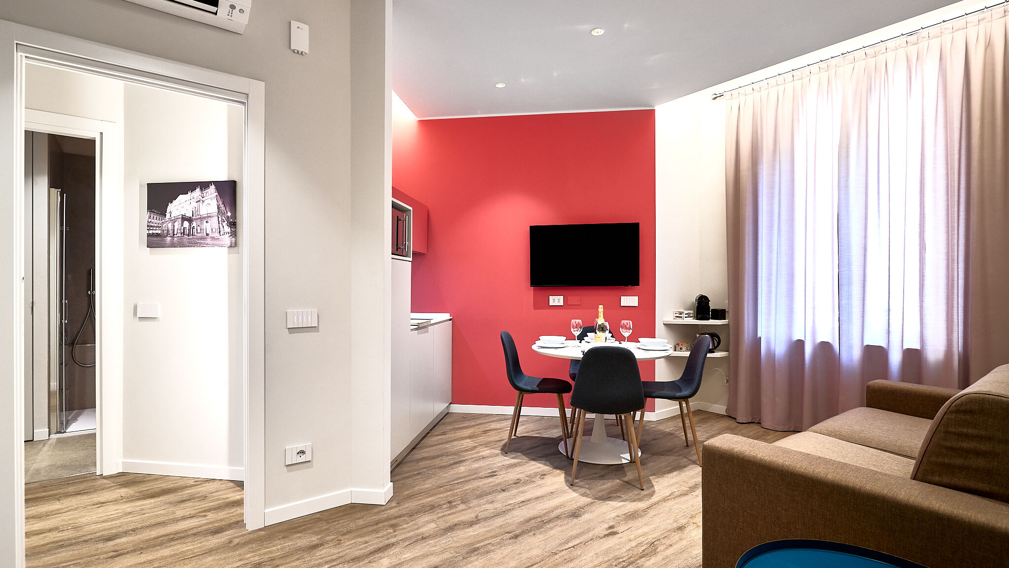 Italianway Milano Red Donatello Beauty and refined By Hospity