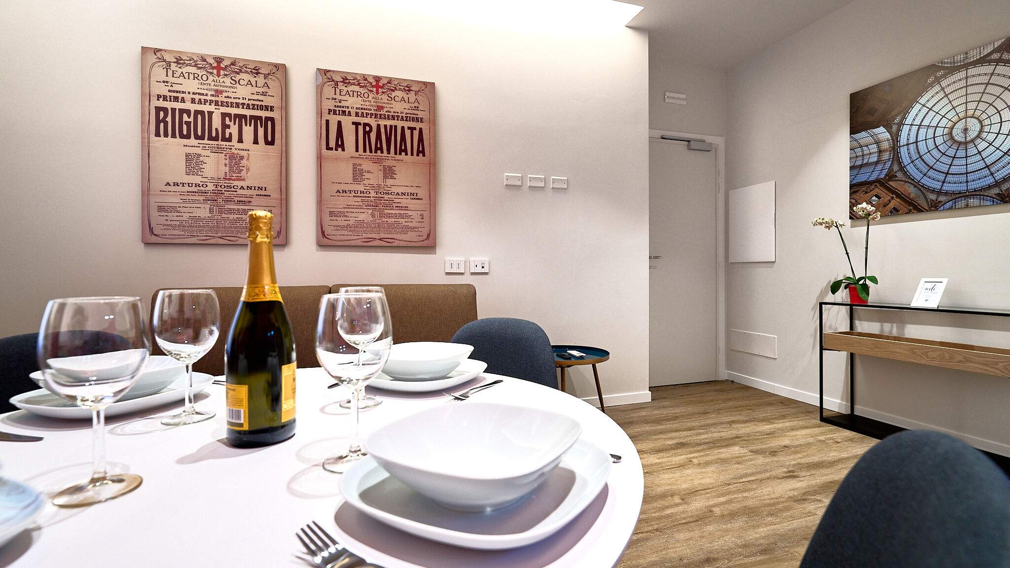 Italianway Milano Red Donatello Beauty and refined By Hospity