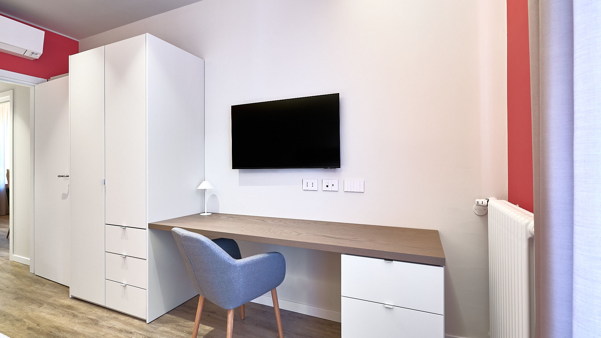 Italianway Milano Red Donatello Beauty and refined By Hospity