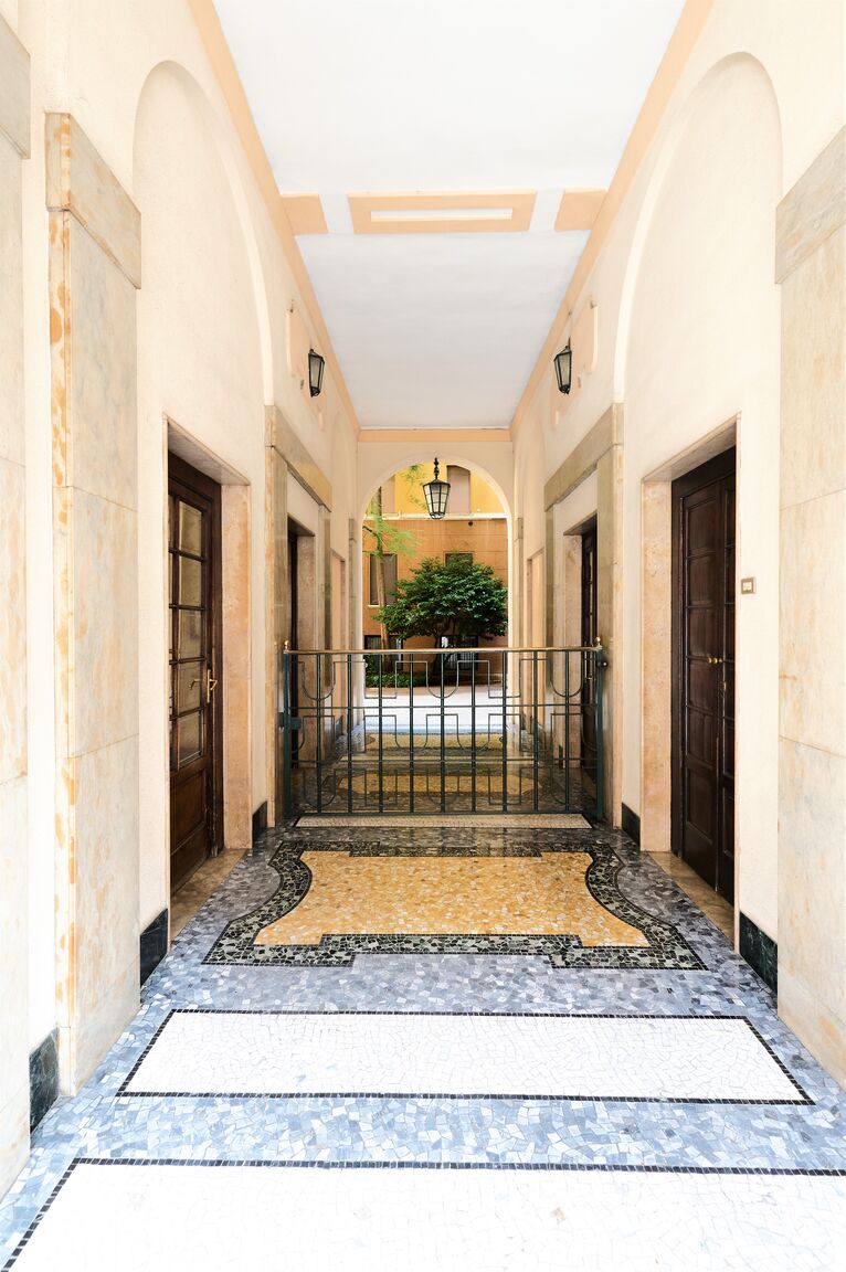 Italianway Milano Red Donatello Beauty and refined By Hospity