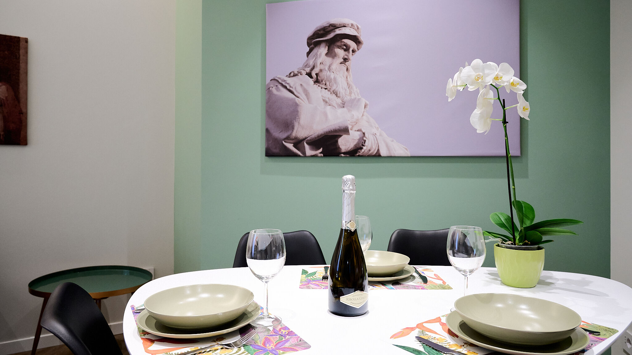 Italianway Milano Green Donatello Elegant harmony by Hospity