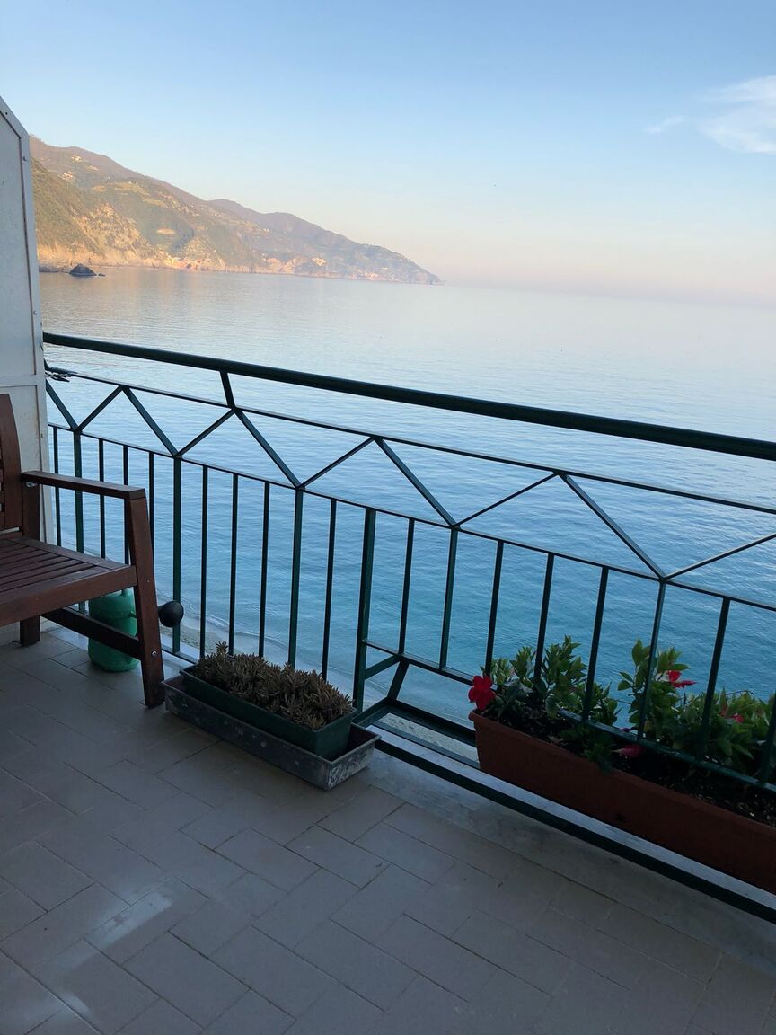 Italianway Monterosso al Mare  Bea's Apartment - the window to the sea with A/C