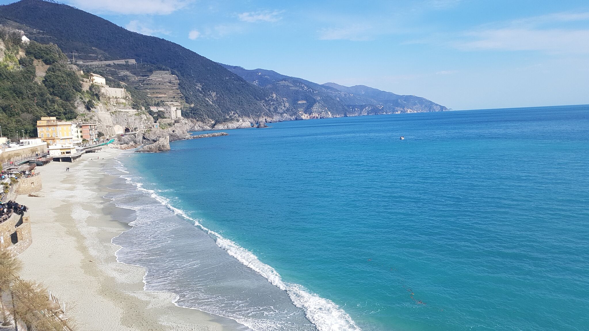 Italianway Monterosso al Mare  Bea's Apartment - the window to the sea with A/C