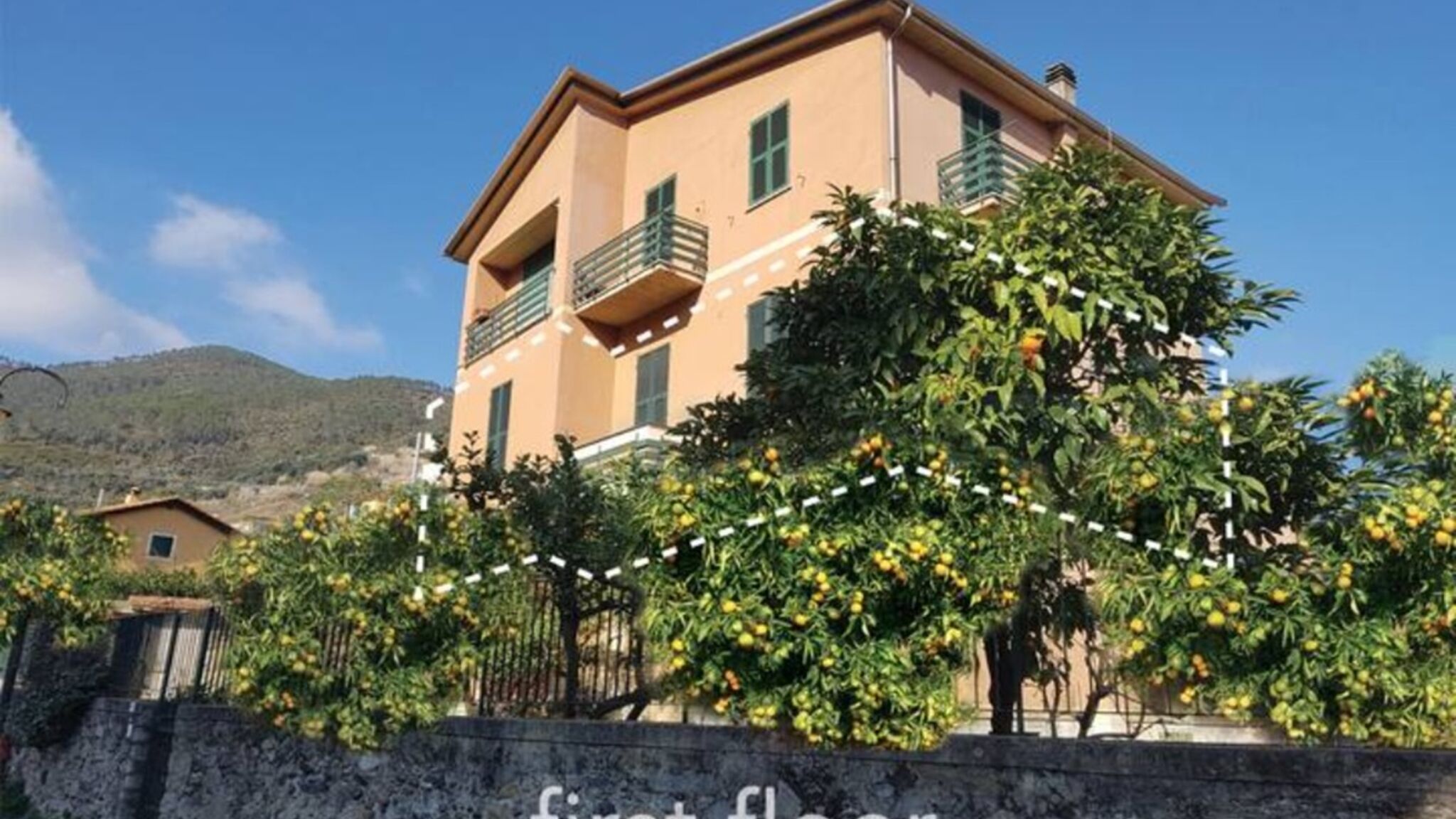 5Terrebnb Monterosso al Mare Mary Bridge apartment in villa near best beaches