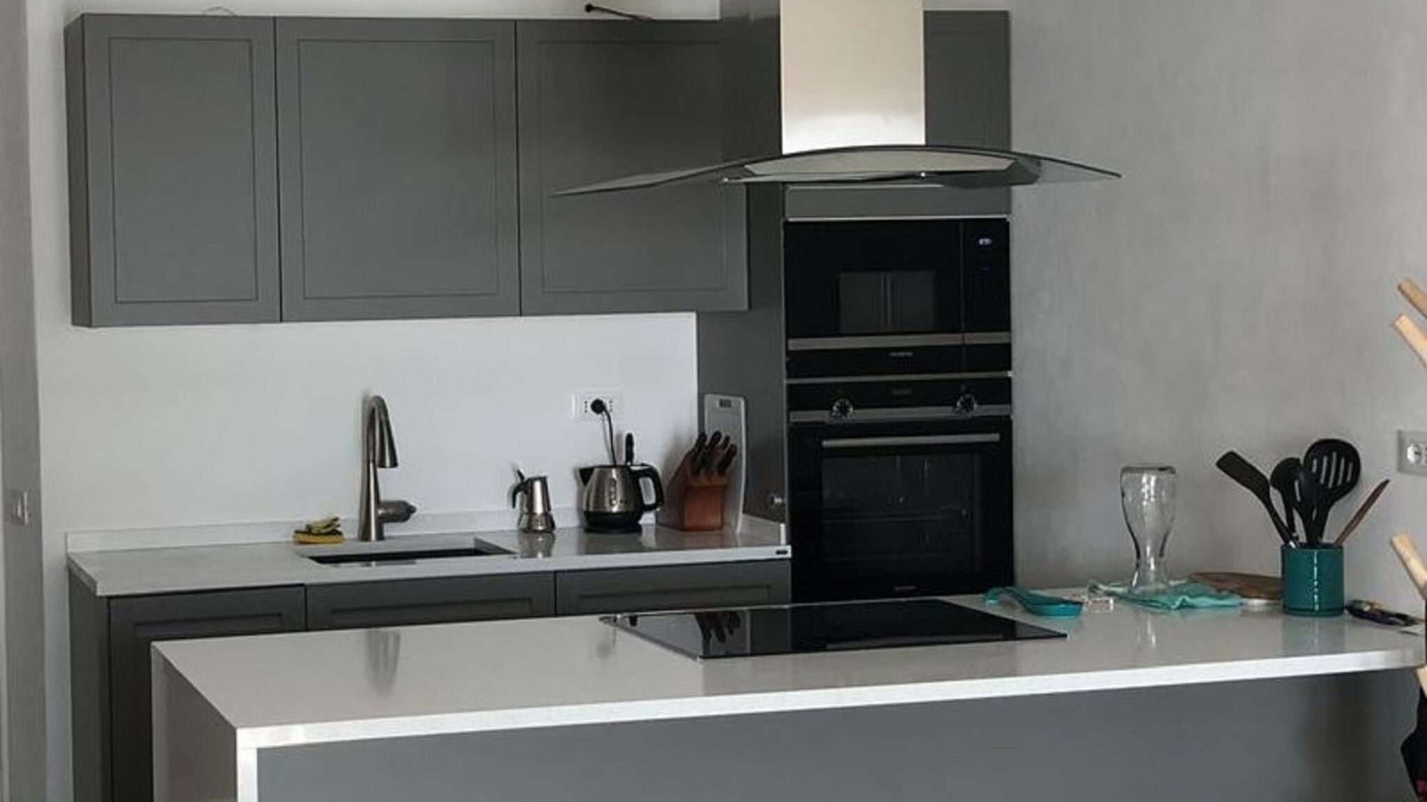 Italianway Monterosso al Mare Mori's Beautiful Sea front Apartment - With A/C