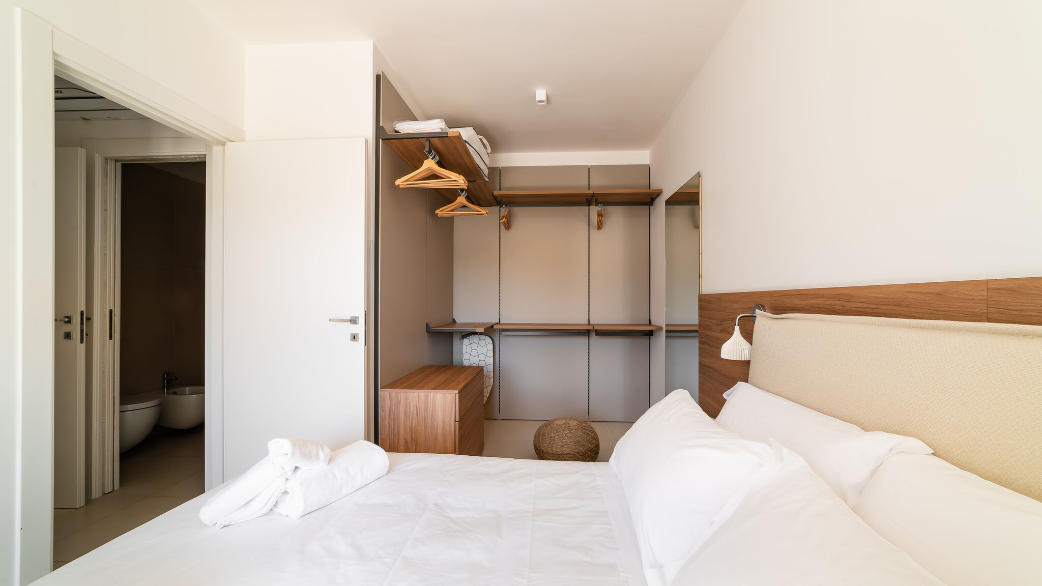 Italianway Monopoli Moments by Monholiday