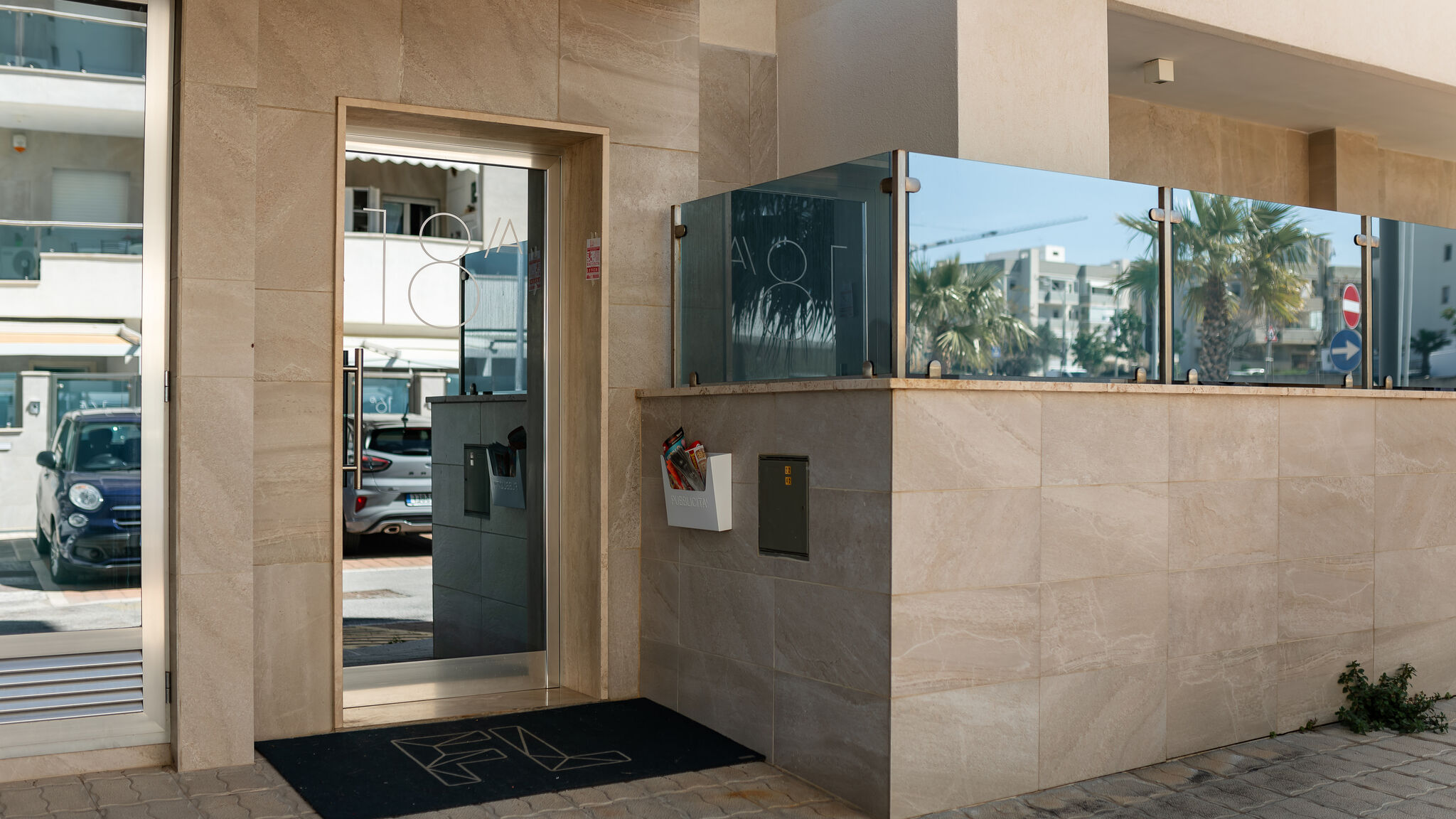 Italianway Monopoli Moments by Monholiday