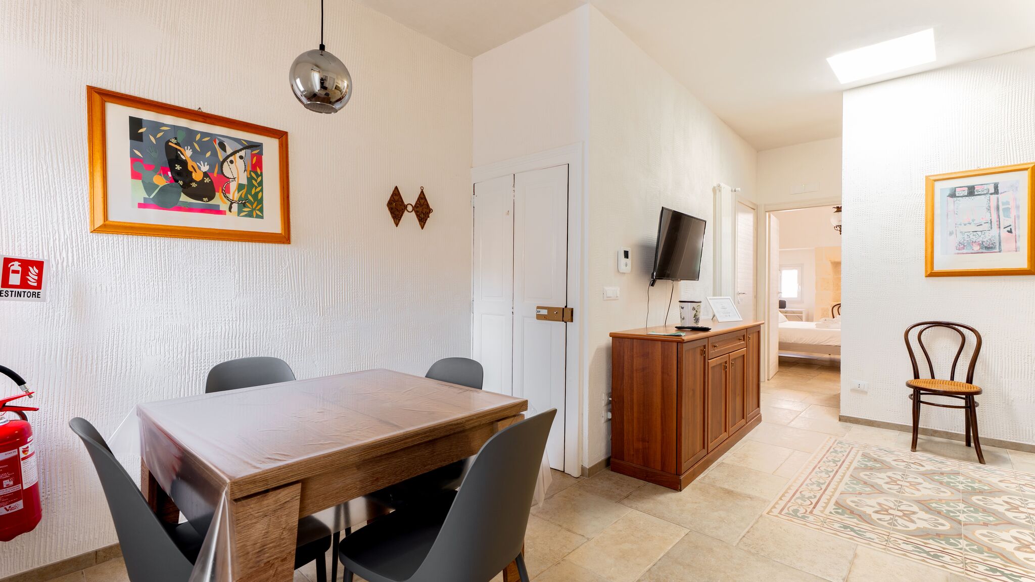 MONHOLIDAY - ospitalità e servizi per il turismo Monopoli Napulè by Monholiday