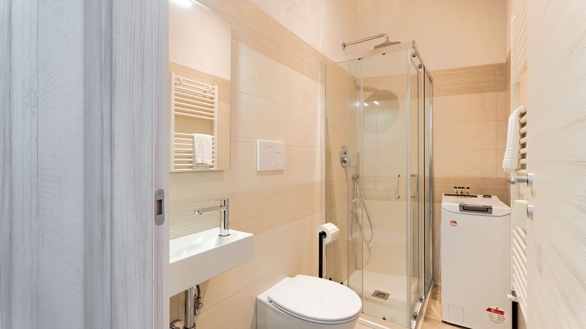 MONHOLIDAY - ospitalità e servizi per il turismo Monopoli Napulè by Monholiday