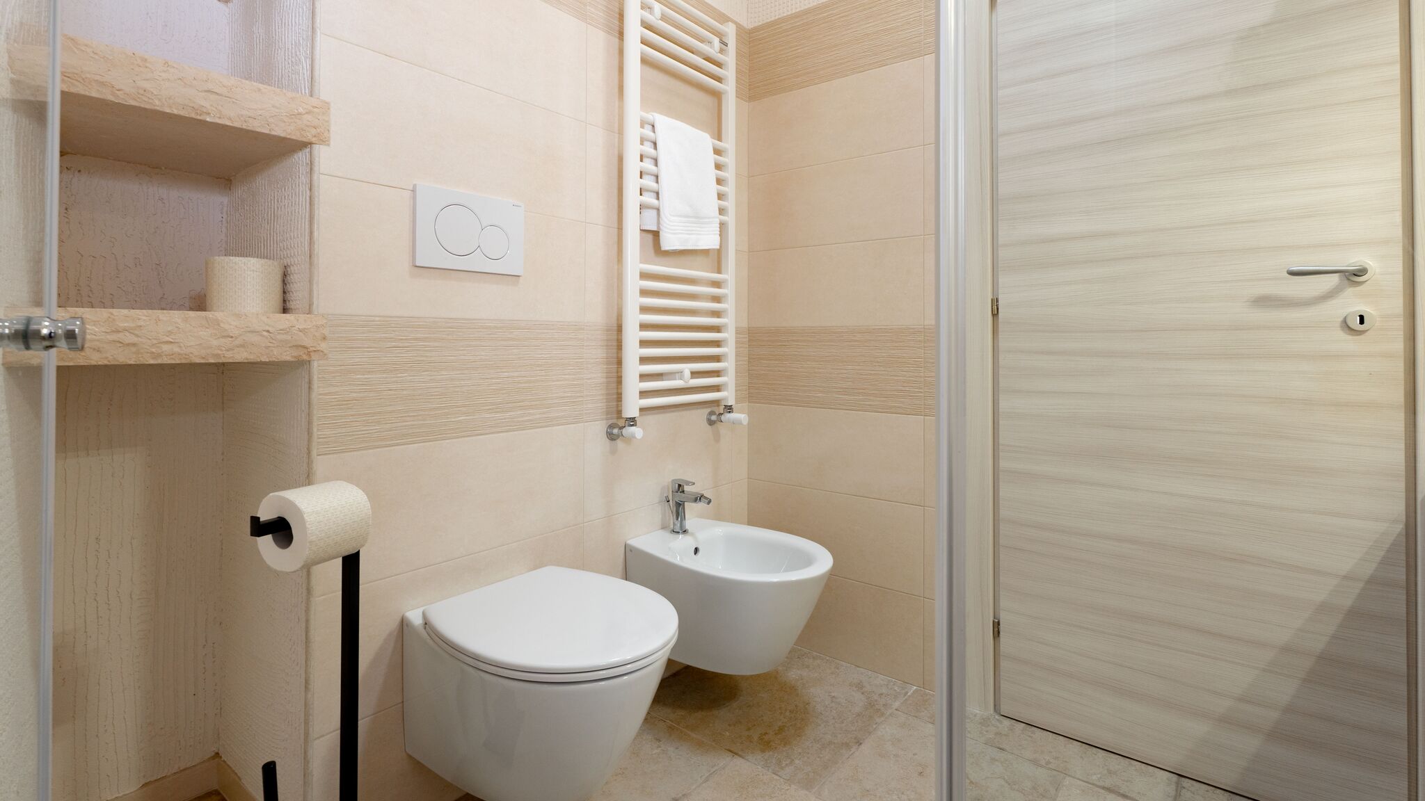 MONHOLIDAY - ospitalità e servizi per il turismo Monopoli Napulè by Monholiday