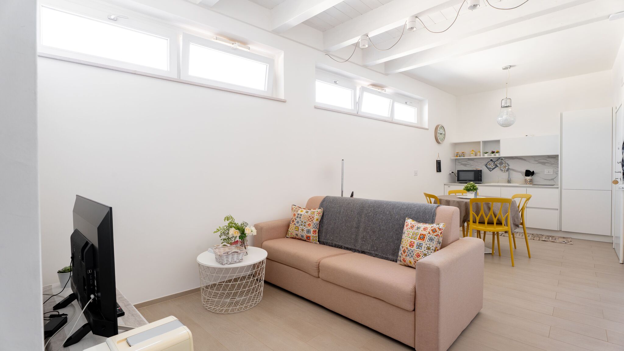 MONHOLIDAY - ospitalità e servizi per il turismo Monopoli Casa Peonia by Monholiday