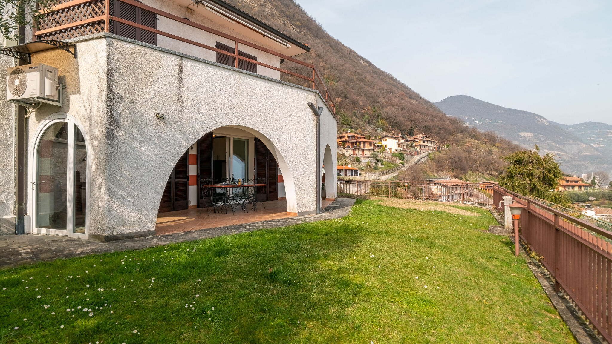 Italianway Tavernola Bergamasca La Terrazza sul Lago 