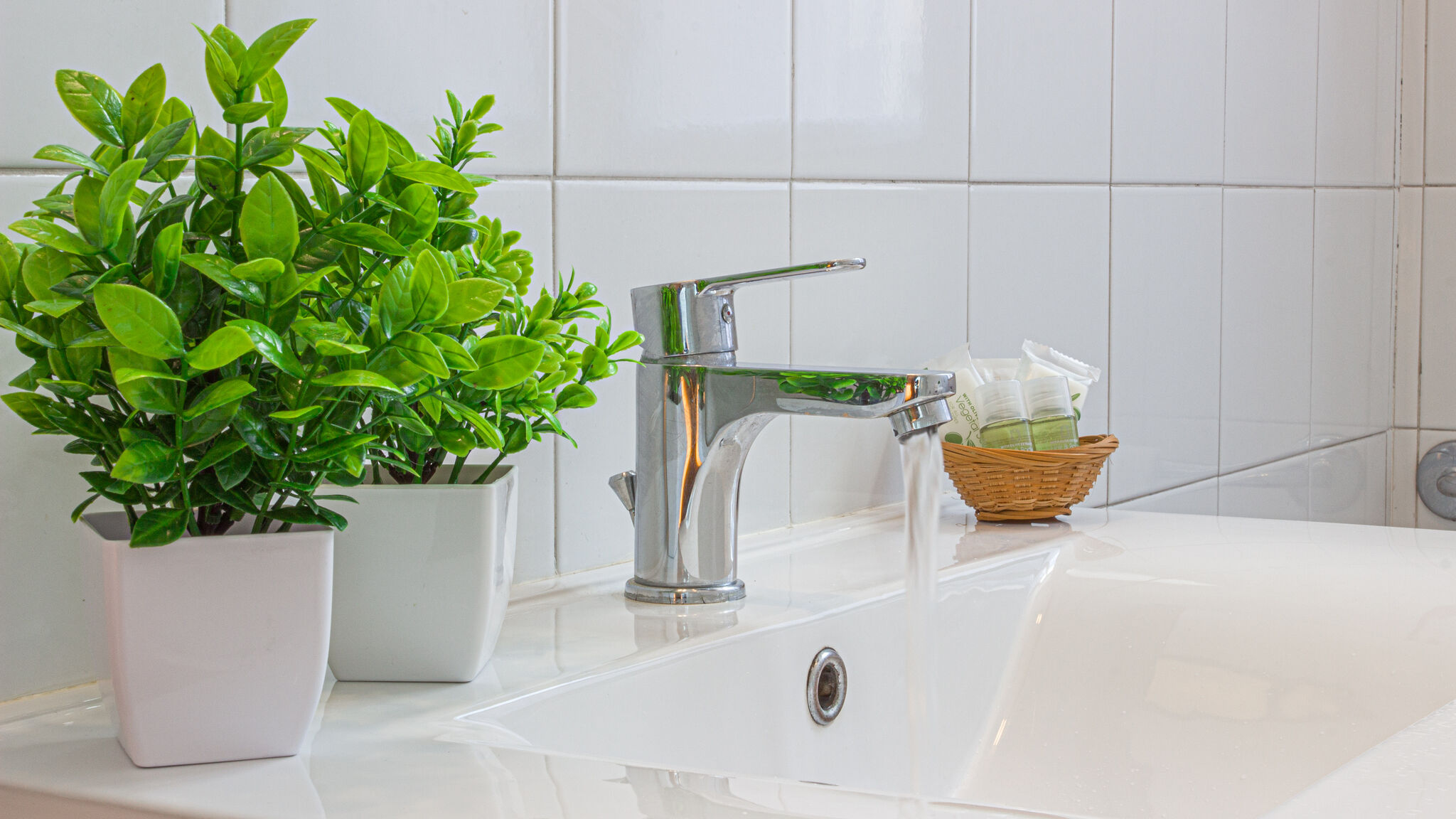 Italianway Monza La ringhiera fiorita - 102 by Houset